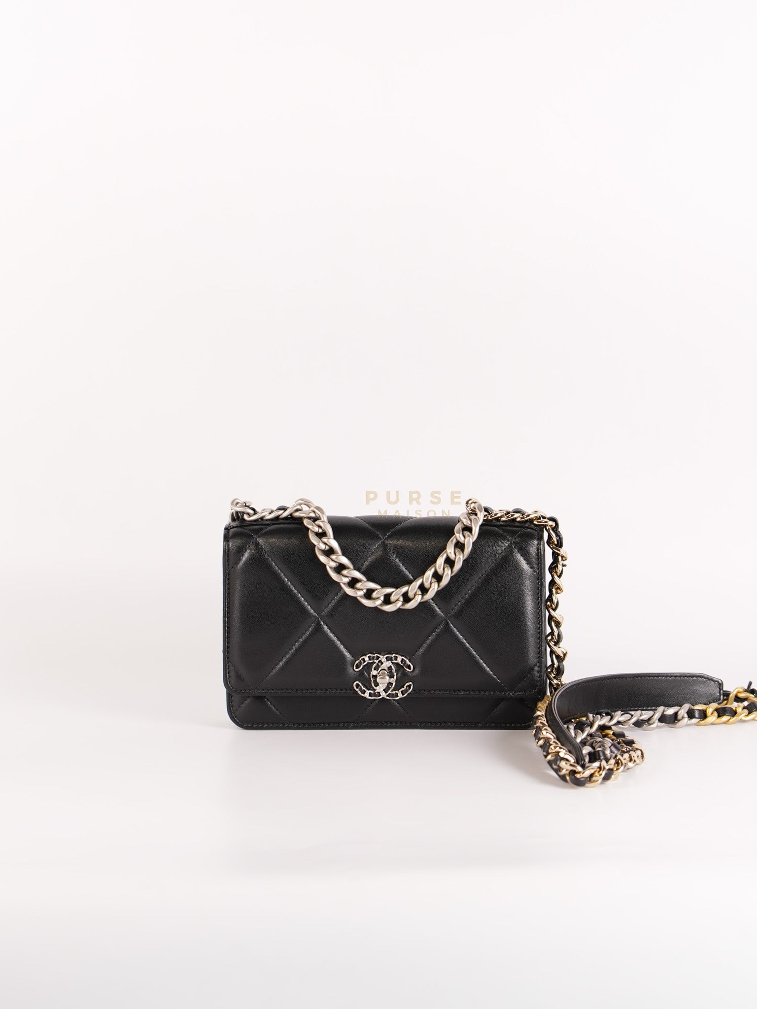 19 Wallet On Chain (WOC) in Black Lambskin Leather and Mix Hardware (Microchip) | Purse Maison Luxury Bags Shop
