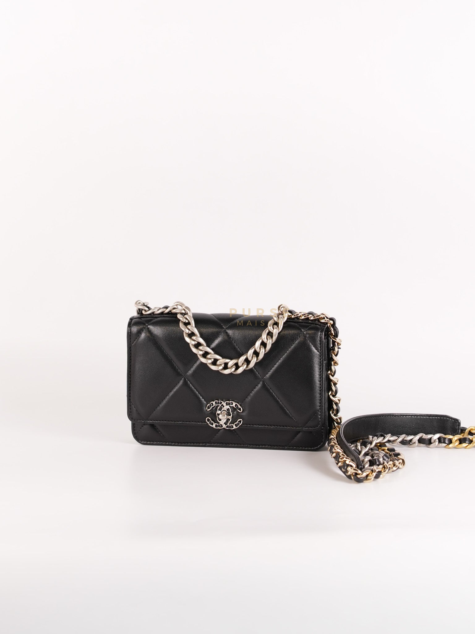 19 Wallet On Chain (WOC) in Black Lambskin Leather and Mix Hardware (Microchip) | Purse Maison Luxury Bags Shop