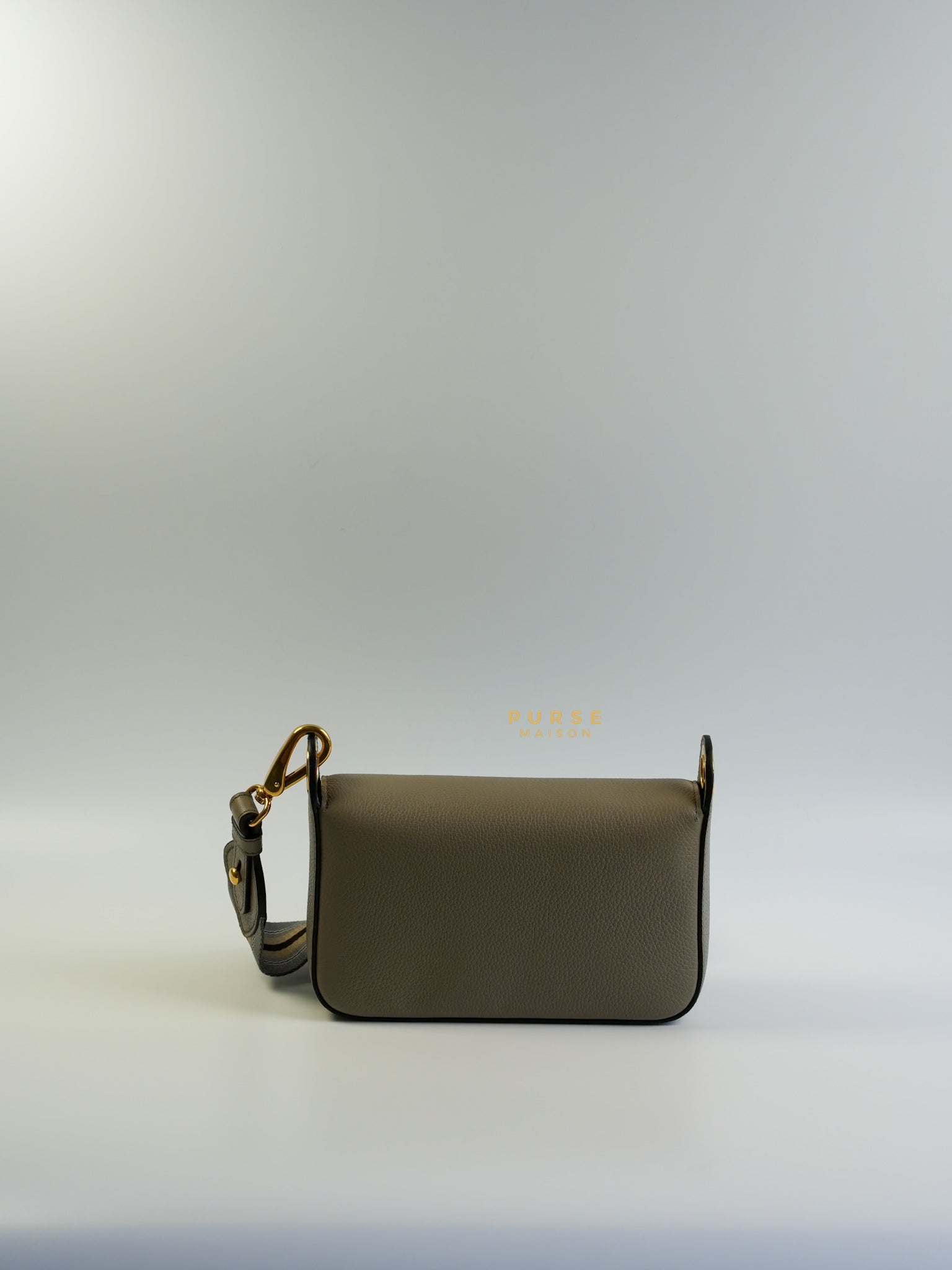 1BD352 Small Sling Flap in Pelle Vitello Phenix Grey in Gold Hardware | Purse Maison Luxury Bags Shop