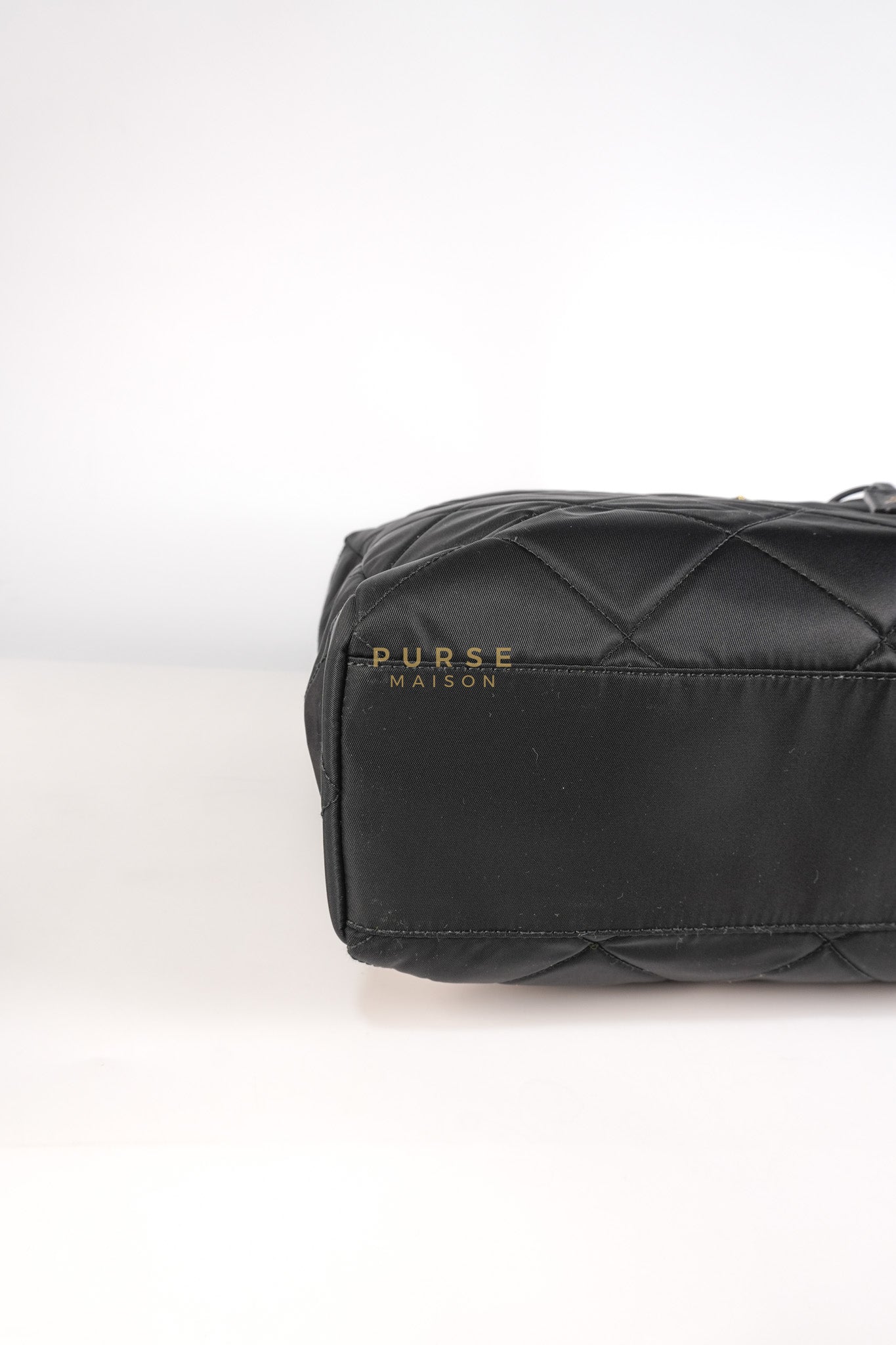 1BG467 Re-Edition 1995 Black Re-Nylon Large Tote Bag | Purse Maison Luxury Bags Shop