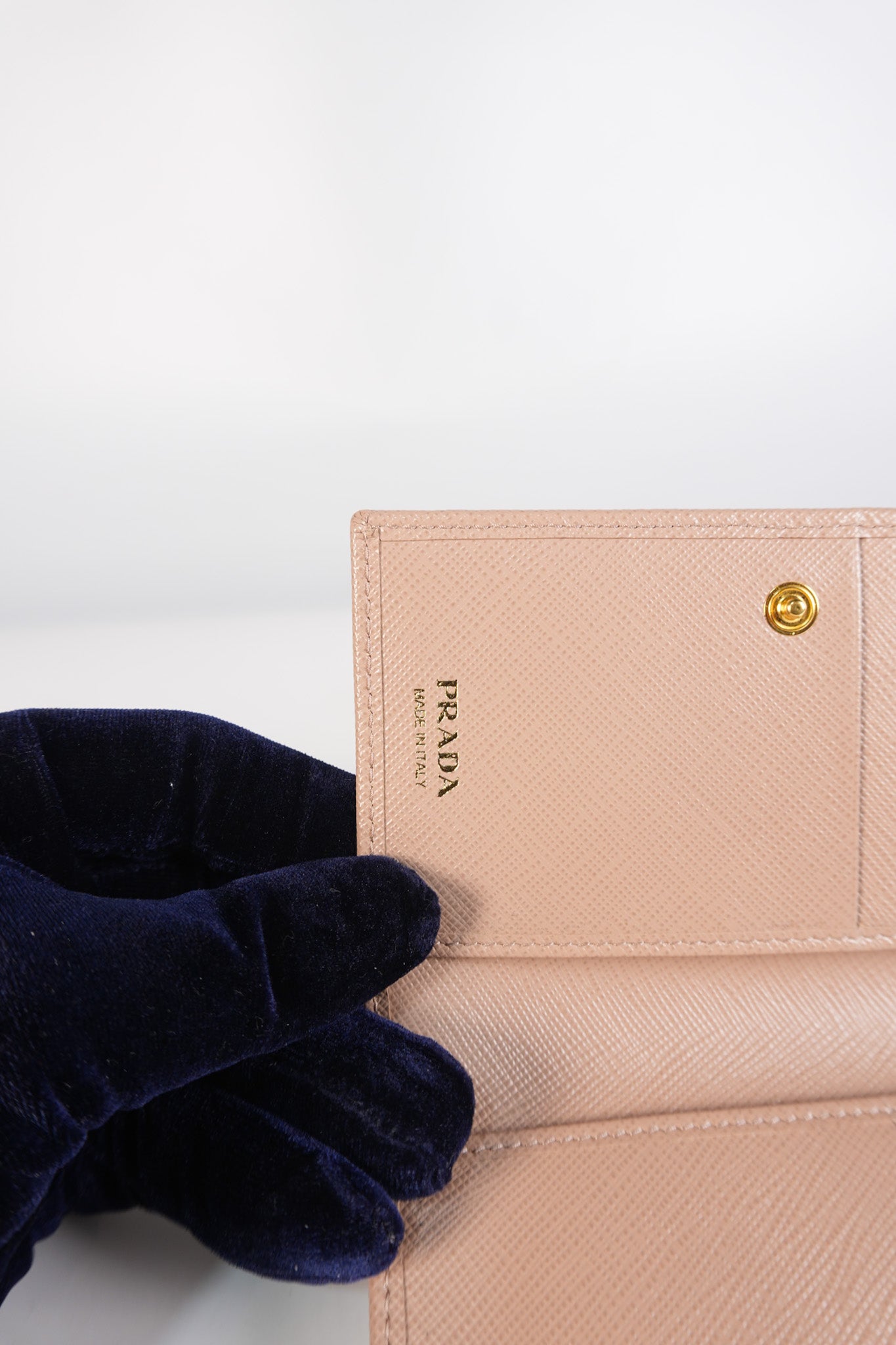 1MV020 Card Holder in Cipria/Beige Saffiano Leather | Purse Maison Luxury Bags Shop