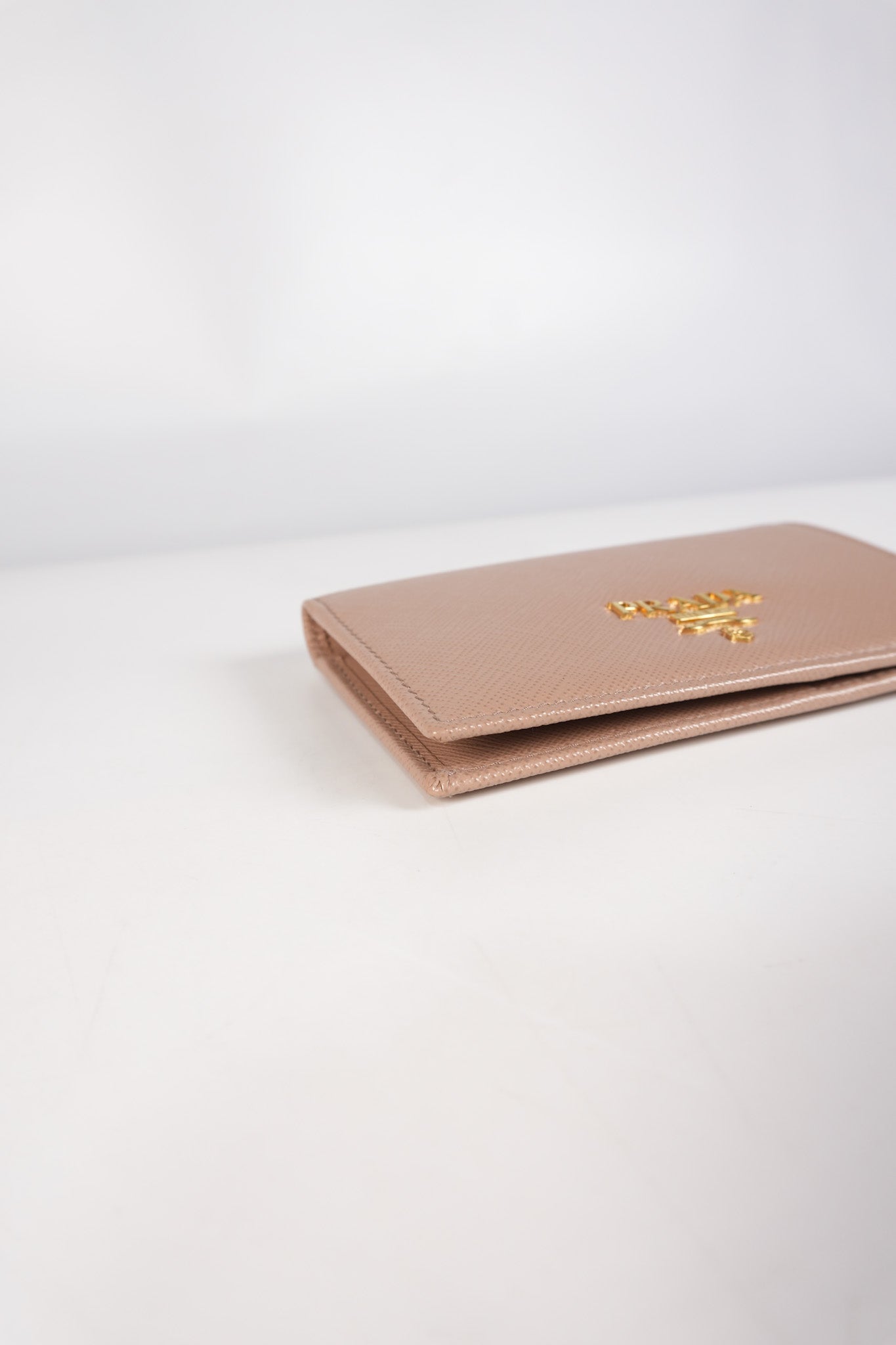 1MV020 Card Holder in Cipria/Beige Saffiano Leather | Purse Maison Luxury Bags Shop
