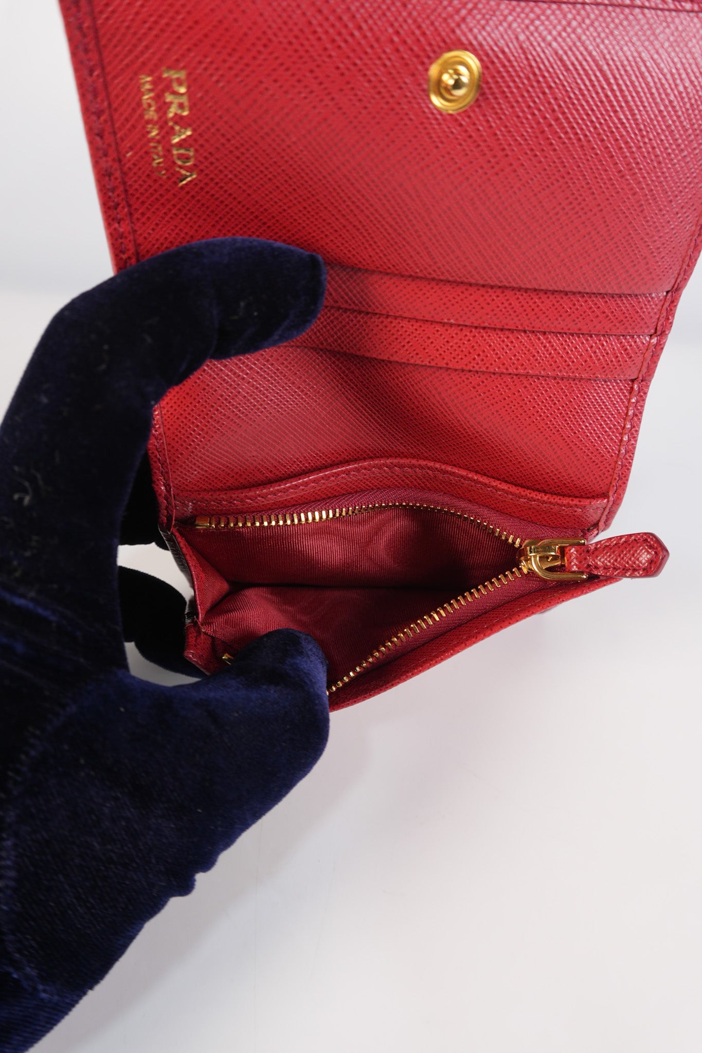 1MV021 Triangle Logo Bi-fold Wallet in Fouco/Red Saffiano Leather | Purse Maison Luxury Bags Shop