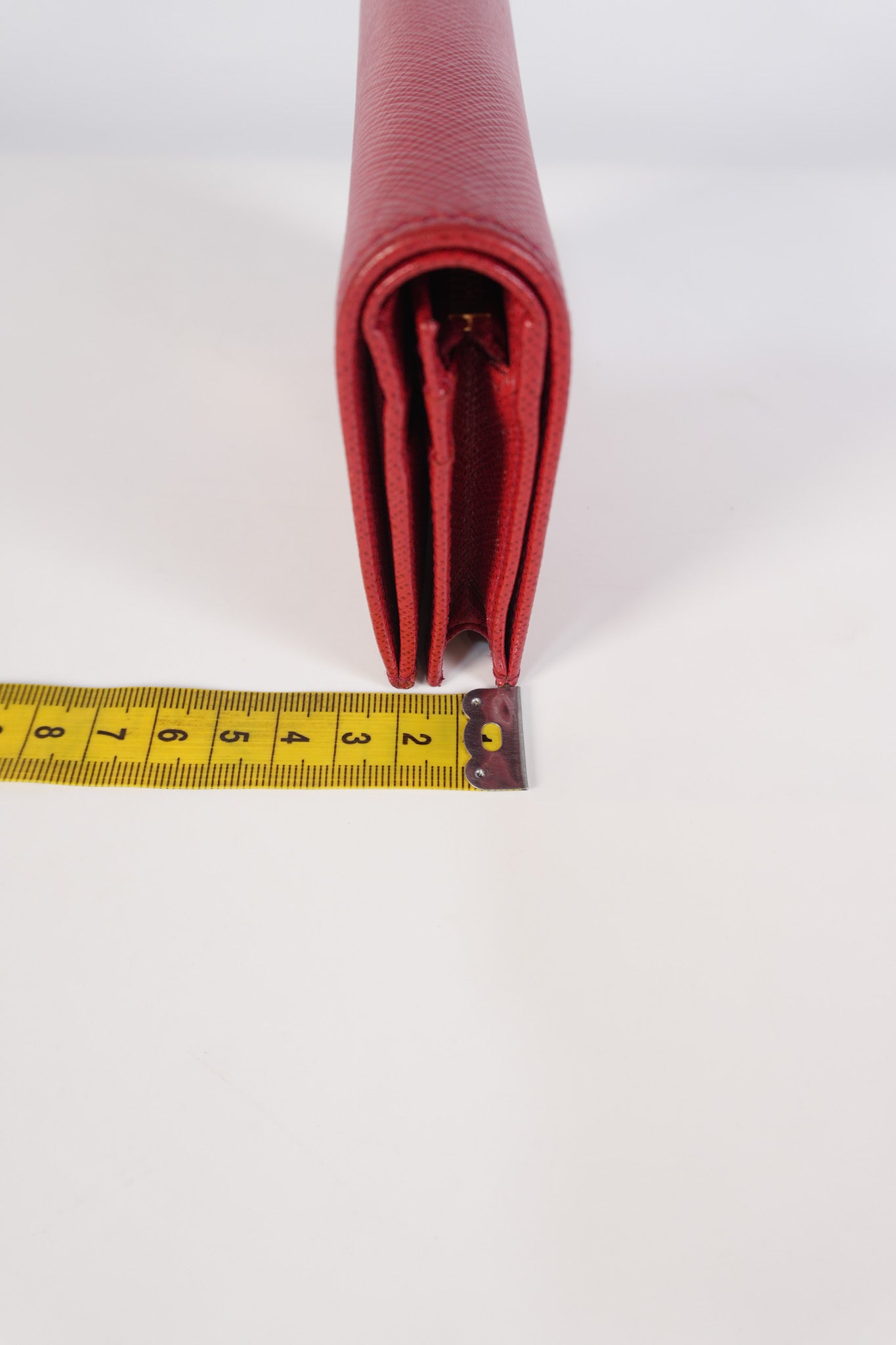 1MV021 Triangle Logo Bi-fold Wallet in Fouco/Red Saffiano Leather | Purse Maison Luxury Bags Shop