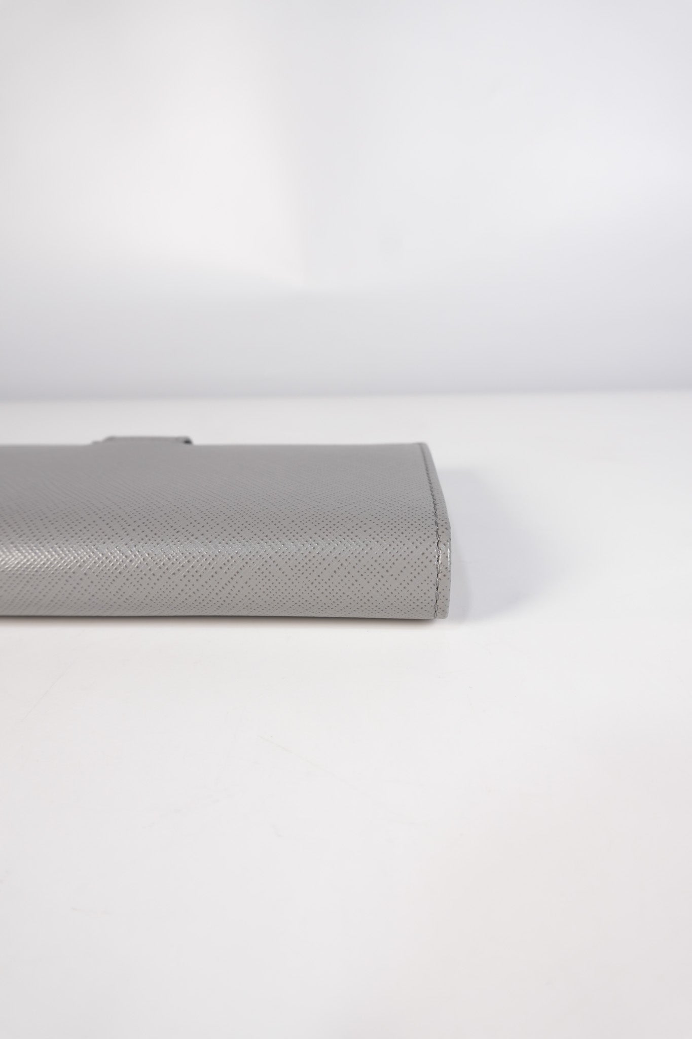 1MV025 Bi-fold Long Wallet in Nube Saffiano Leather | Purse Maison Luxury Bags Shop