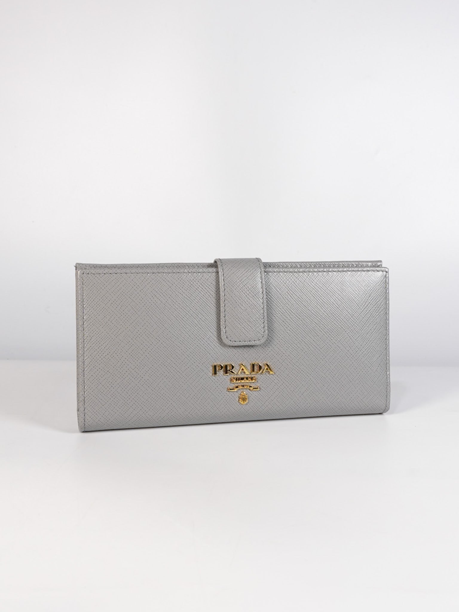 1MV025 Bi-fold Long Wallet in Nube Saffiano Leather | Purse Maison Luxury Bags Shop