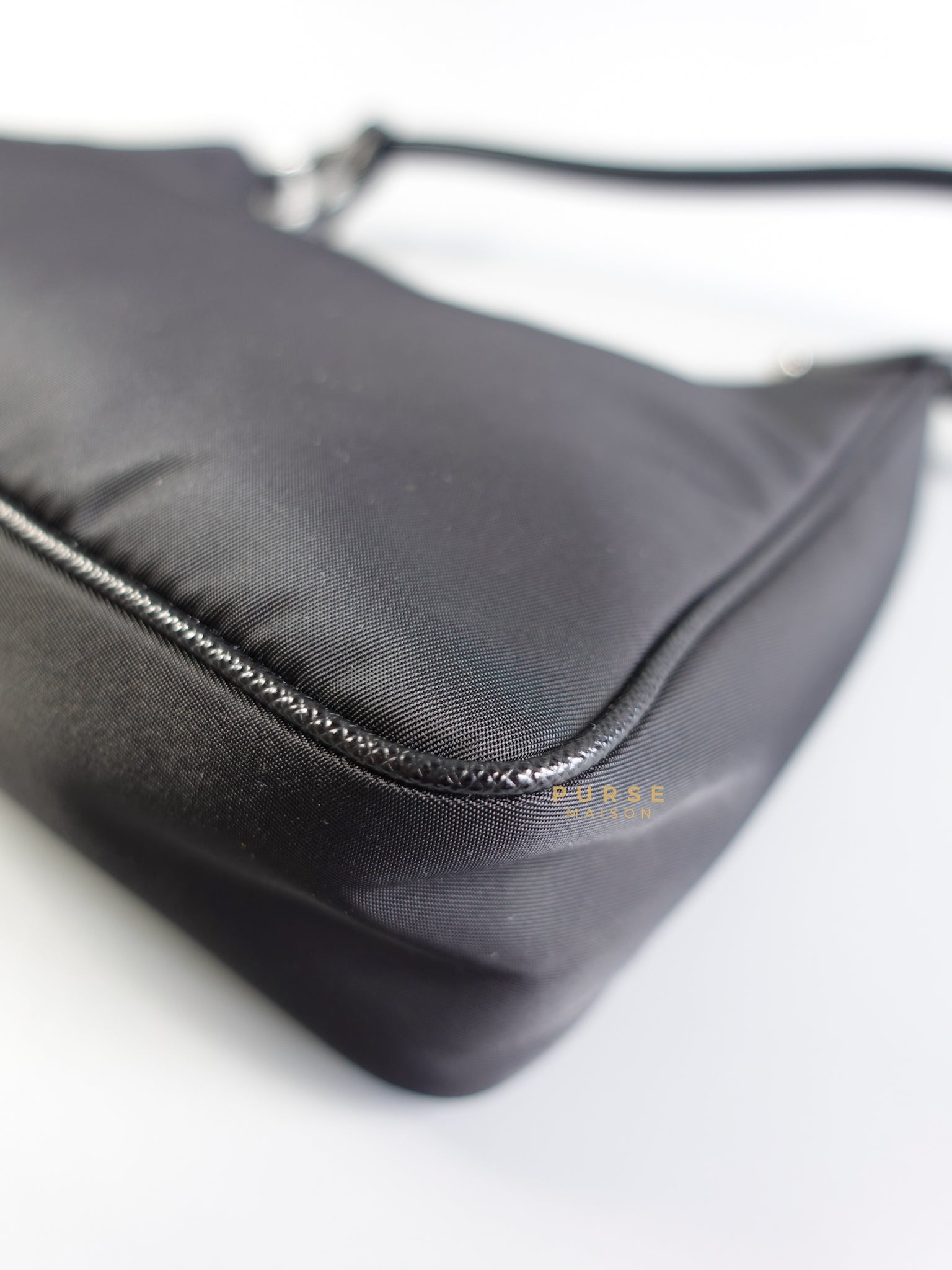 1NE204 Re-edition 2005 Black Tessuto Saffiano Shoulder Bag | Purse Maison Luxury Bags Shop