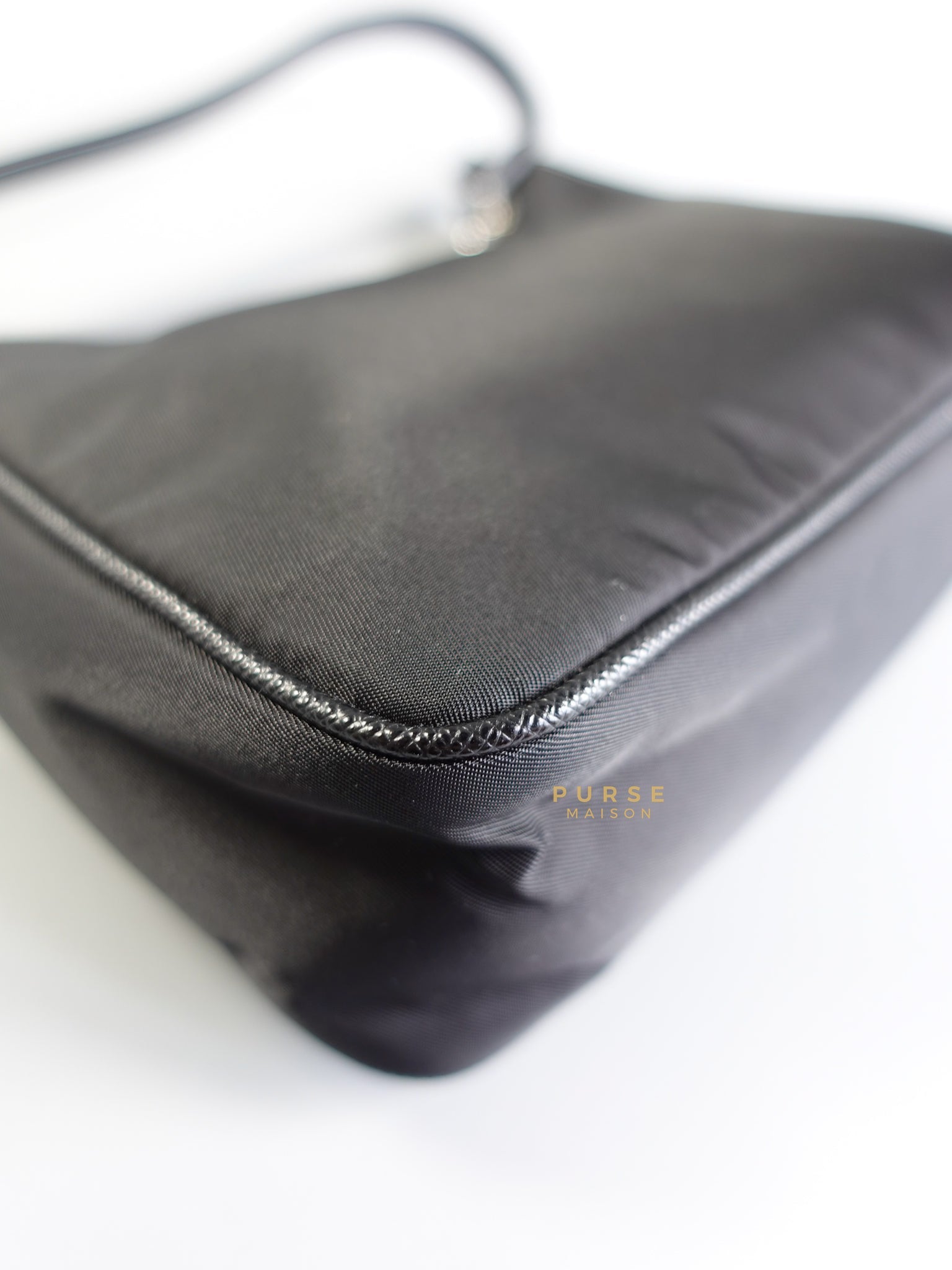 1NE204 Re-edition 2005 Black Tessuto Saffiano Shoulder Bag | Purse Maison Luxury Bags Shop