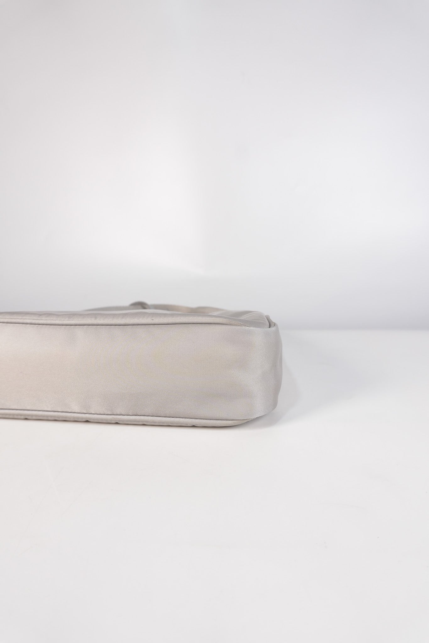 1NE515 Re-edition 2000 in Fiordaliso Tessuto Nylon | Purse Maison Luxury Bags Shop