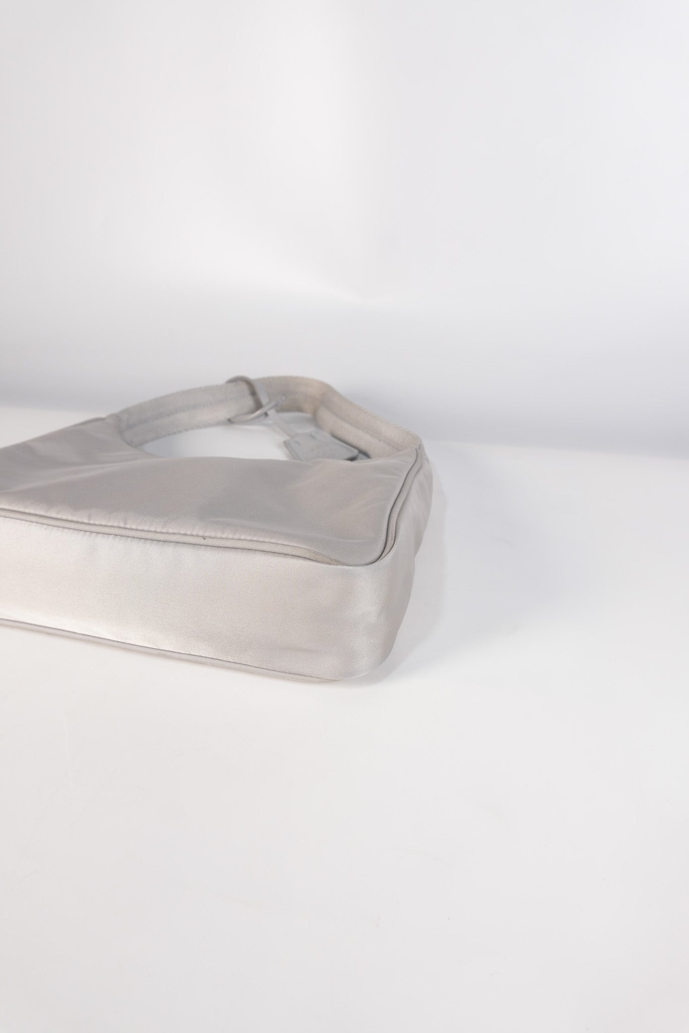 1NE515 Re-edition 2000 in Fiordaliso Tessuto Nylon | Purse Maison Luxury Bags Shop