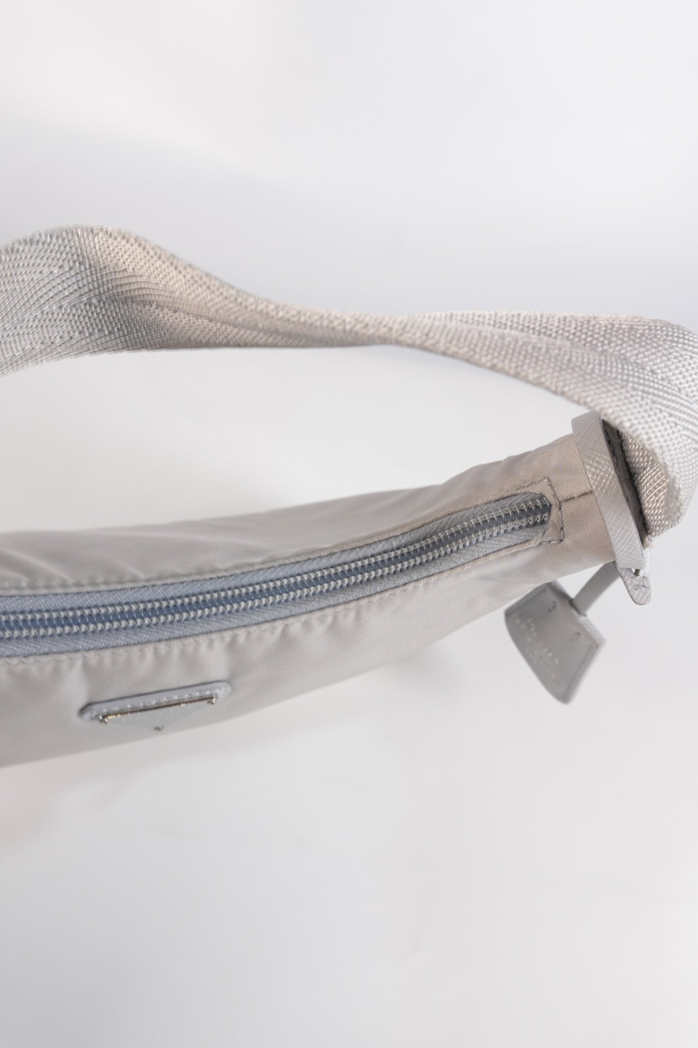 1NE515 Re-edition 2000 in Fiordaliso Tessuto Nylon | Purse Maison Luxury Bags Shop