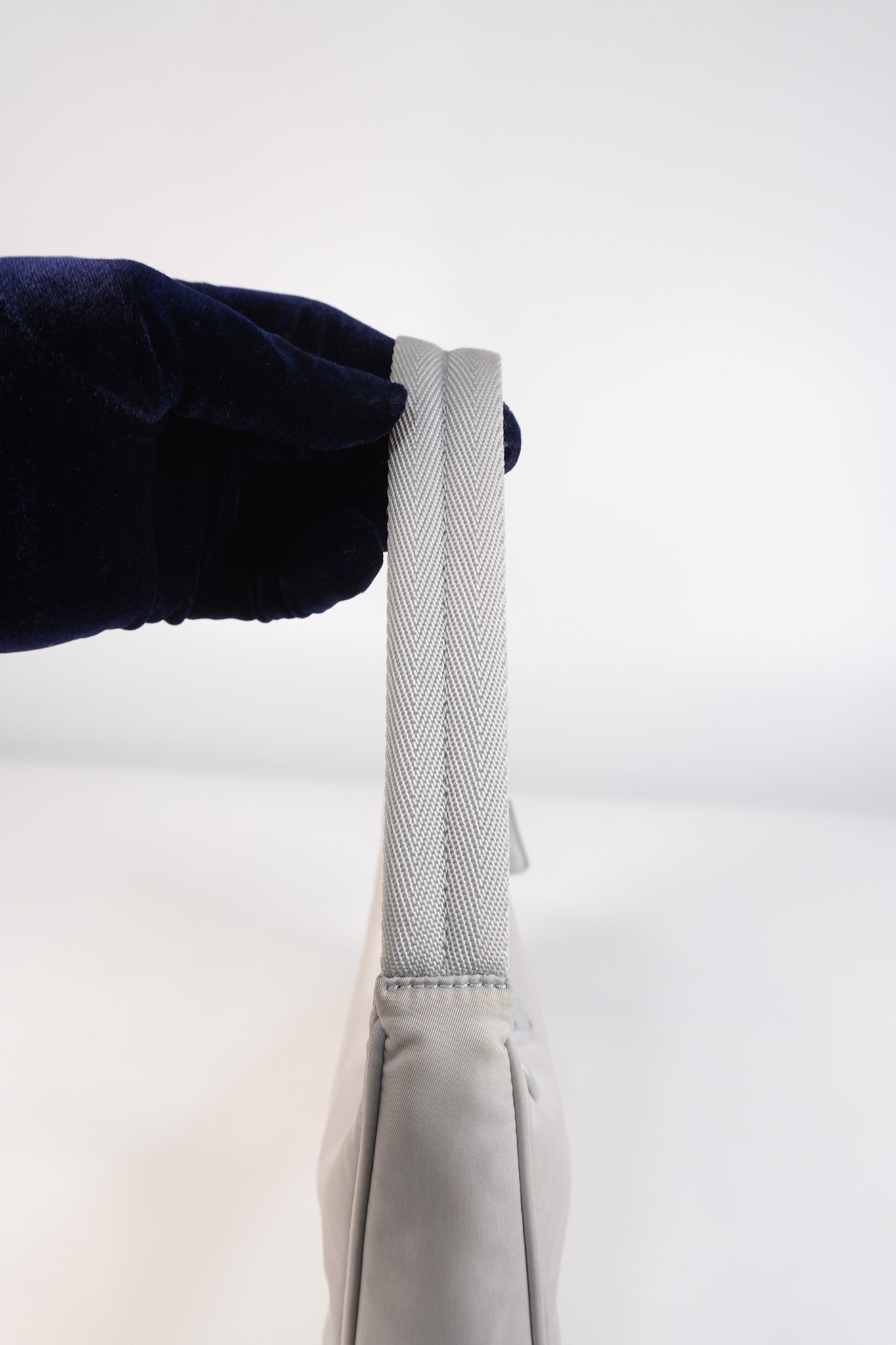 1NE515 Re-edition 2000 in Fiordaliso Tessuto Nylon | Purse Maison Luxury Bags Shop