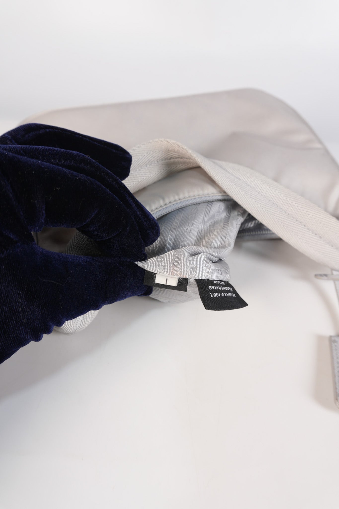 1NE515 Re-edition 2000 in Fiordaliso Tessuto Nylon | Purse Maison Luxury Bags Shop