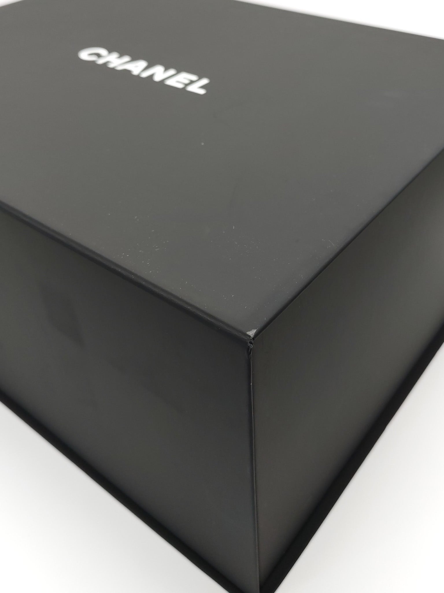 22 Small in Black Quilted Shiny Calfskin Leather and Aged Gold Hardware (Microchip) | Purse Maison Luxury Bags Shop