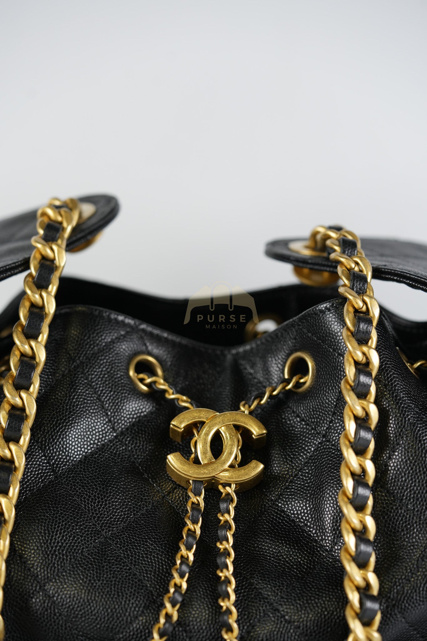 25 Medium in Black Caviar Leather and Aged Gold Hardware (Microchip) | Purse Maison Luxury Bags Shop