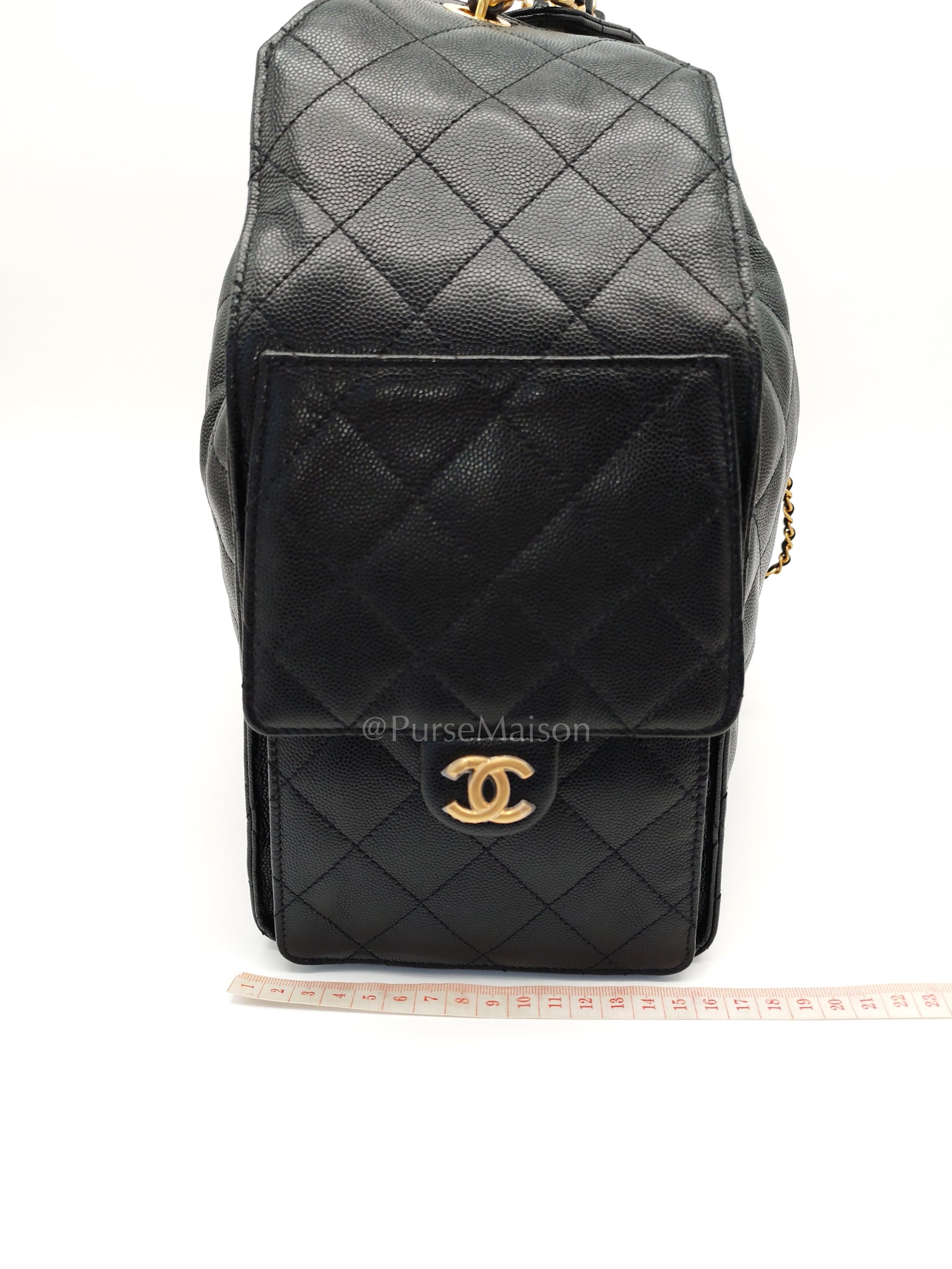 25 Medium in Black Caviar Leather and Aged Gold Hardware (Microchip) | Purse Maison Luxury Bags Shop