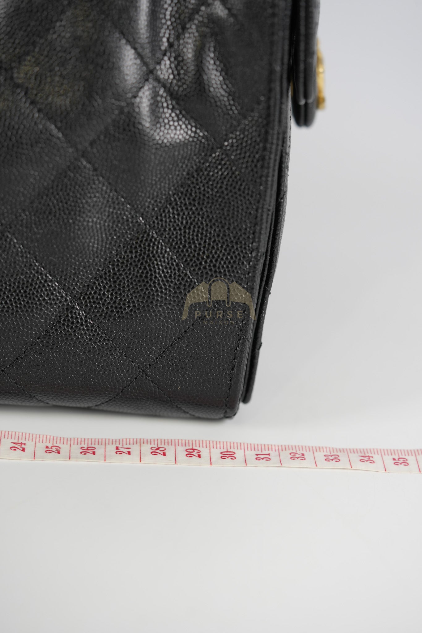 25 Medium in Black Caviar Leather and Aged Gold Hardware (Microchip) | Purse Maison Luxury Bags Shop