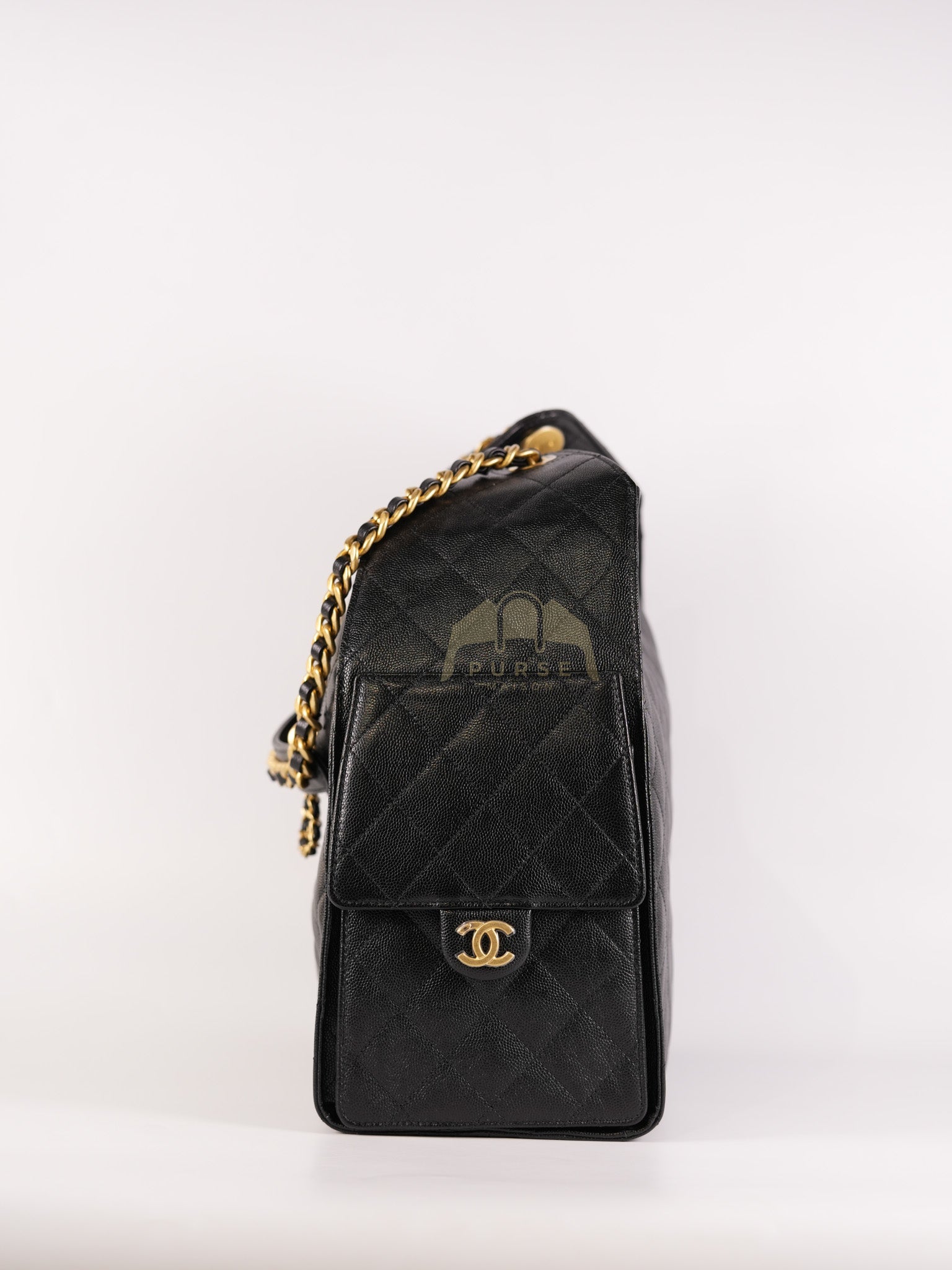 25 Medium in Black Caviar Leather and Aged Gold Hardware (Microchip) | Purse Maison Luxury Bags Shop