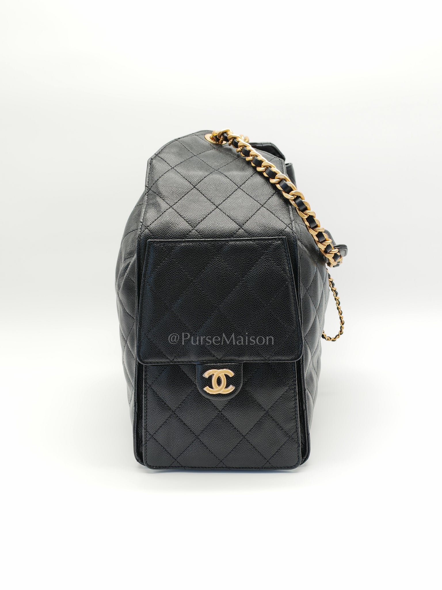 25 Medium in Black Caviar Leather and Aged Gold Hardware (Microchip) | Purse Maison Luxury Bags Shop