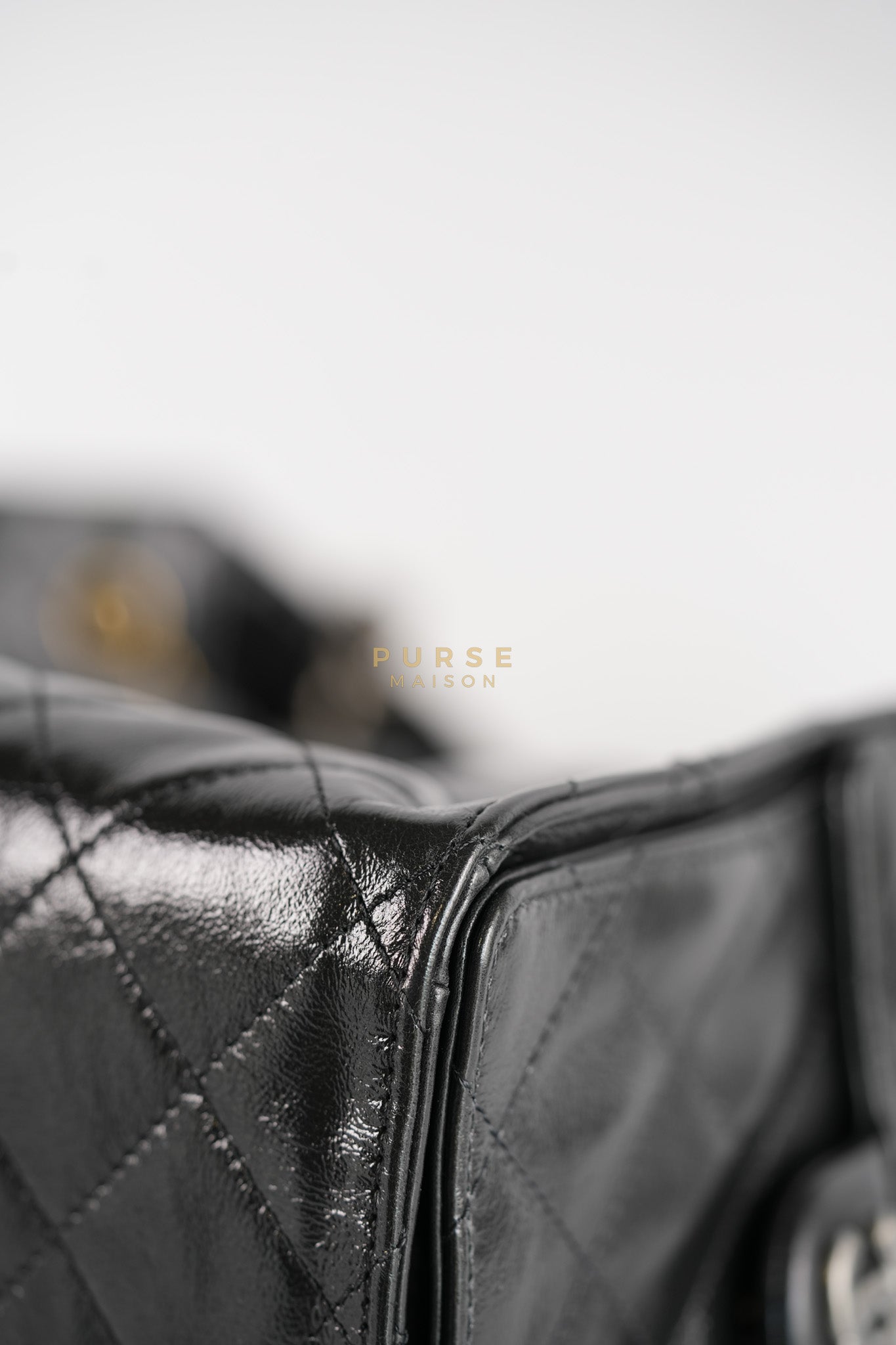 25 Medium in Black Glazed Calfskin Leather Mixed Hardware (Microchip) | Purse Maison Luxury Bags Shop
