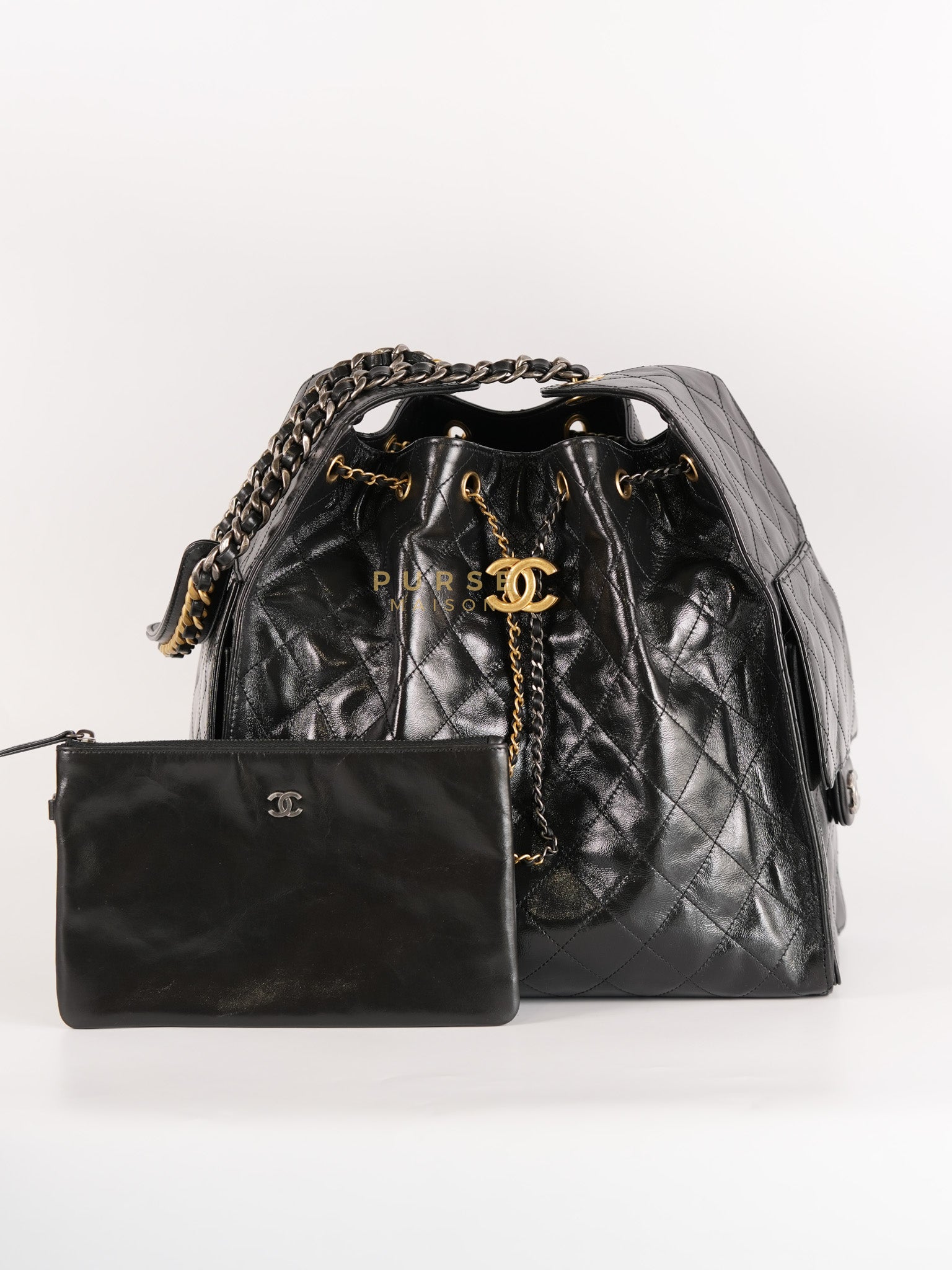 25 Medium in Black Glazed Calfskin Leather Mixed Hardware (Microchip) | Purse Maison Luxury Bags Shop