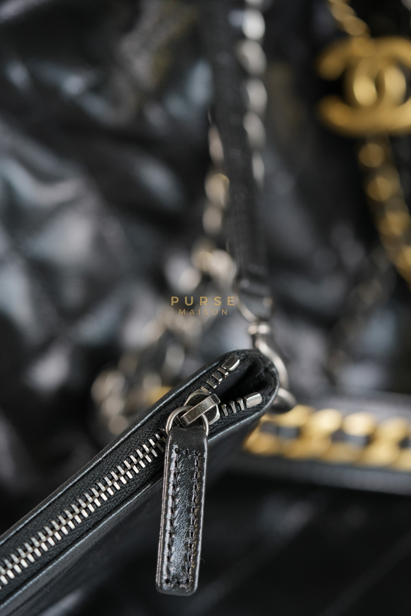 25 Medium in Black Glazed Calfskin Leather Mixed Hardware (Microchip) | Purse Maison Luxury Bags Shop