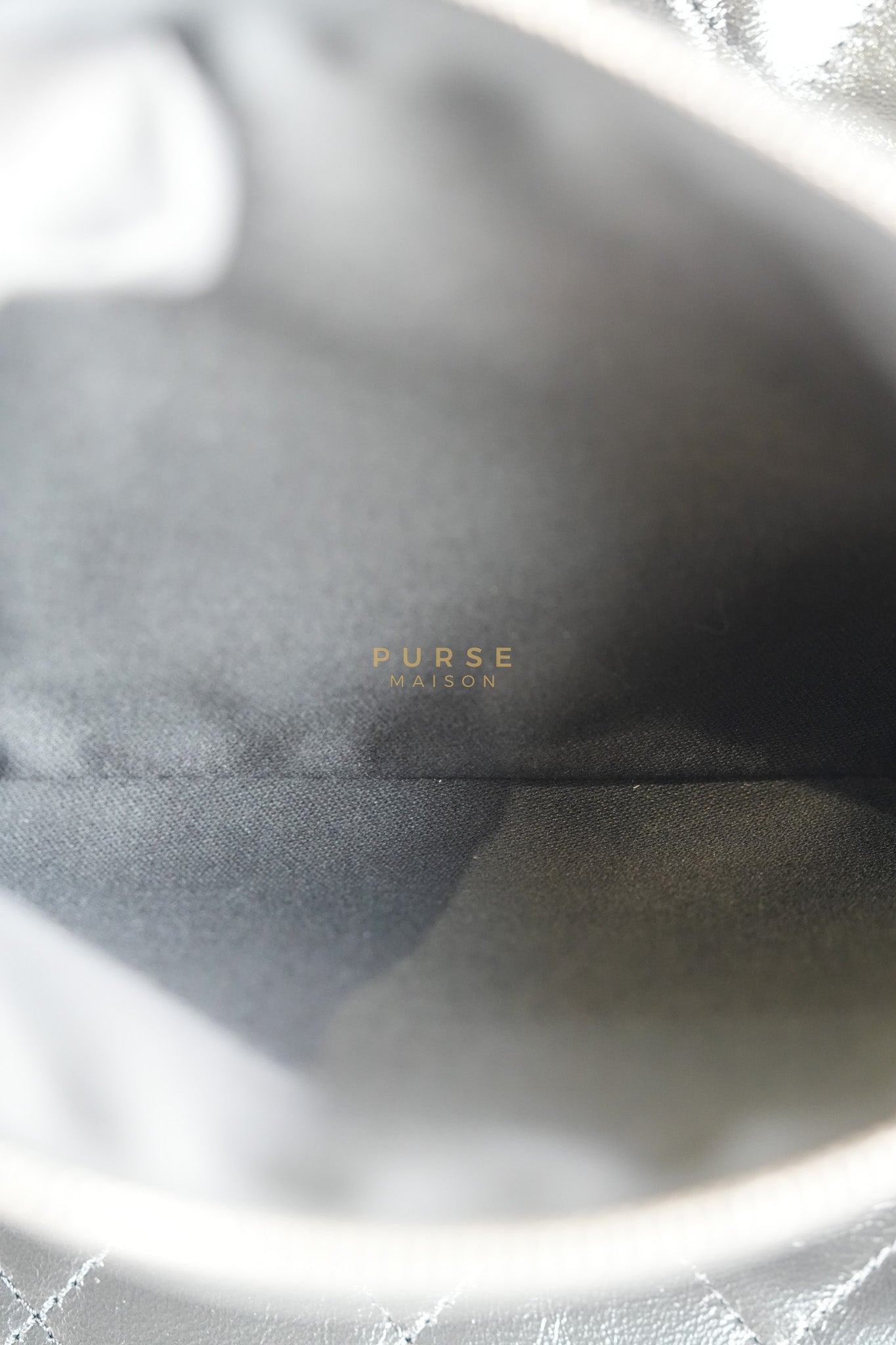 25 Medium in Black Glazed Calfskin Leather Mixed Hardware (Microchip) | Purse Maison Luxury Bags Shop