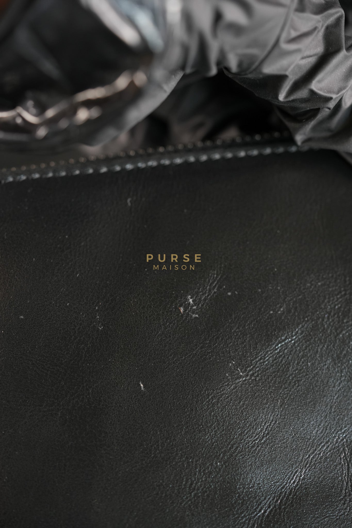 25 Medium in Black Glazed Calfskin Leather Mixed Hardware (Microchip) | Purse Maison Luxury Bags Shop