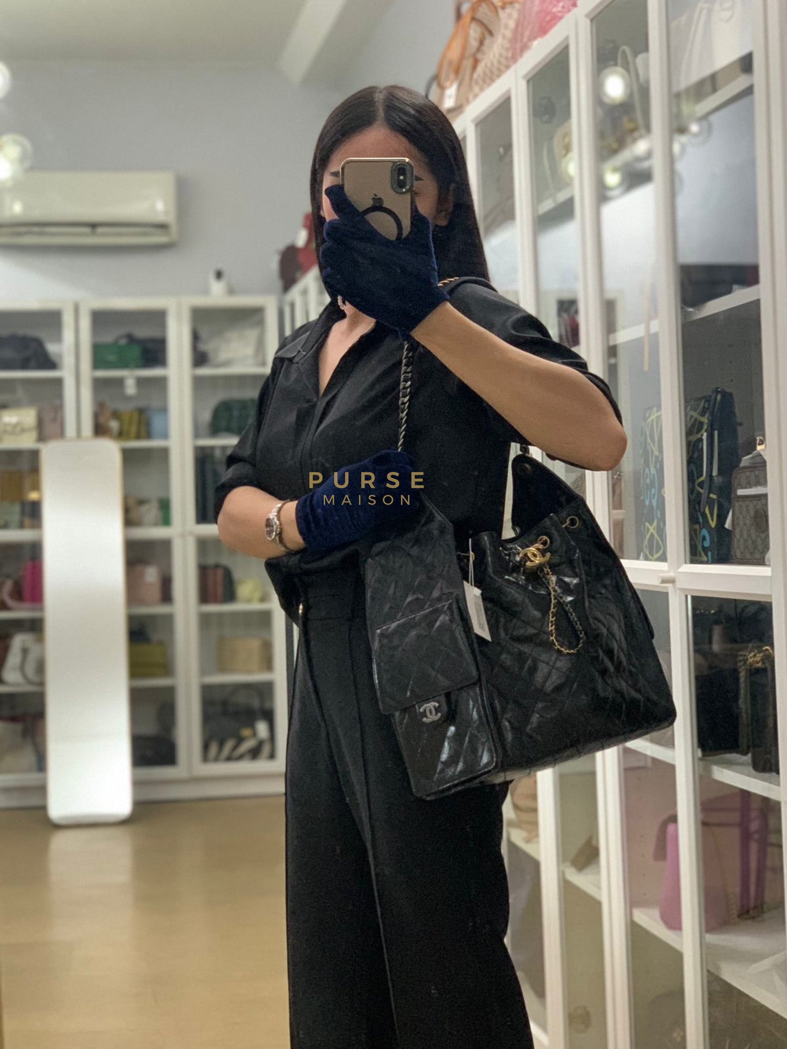 25 Medium in Black Glazed Calfskin Leather Mixed Hardware (Microchip) | Purse Maison Luxury Bags Shop