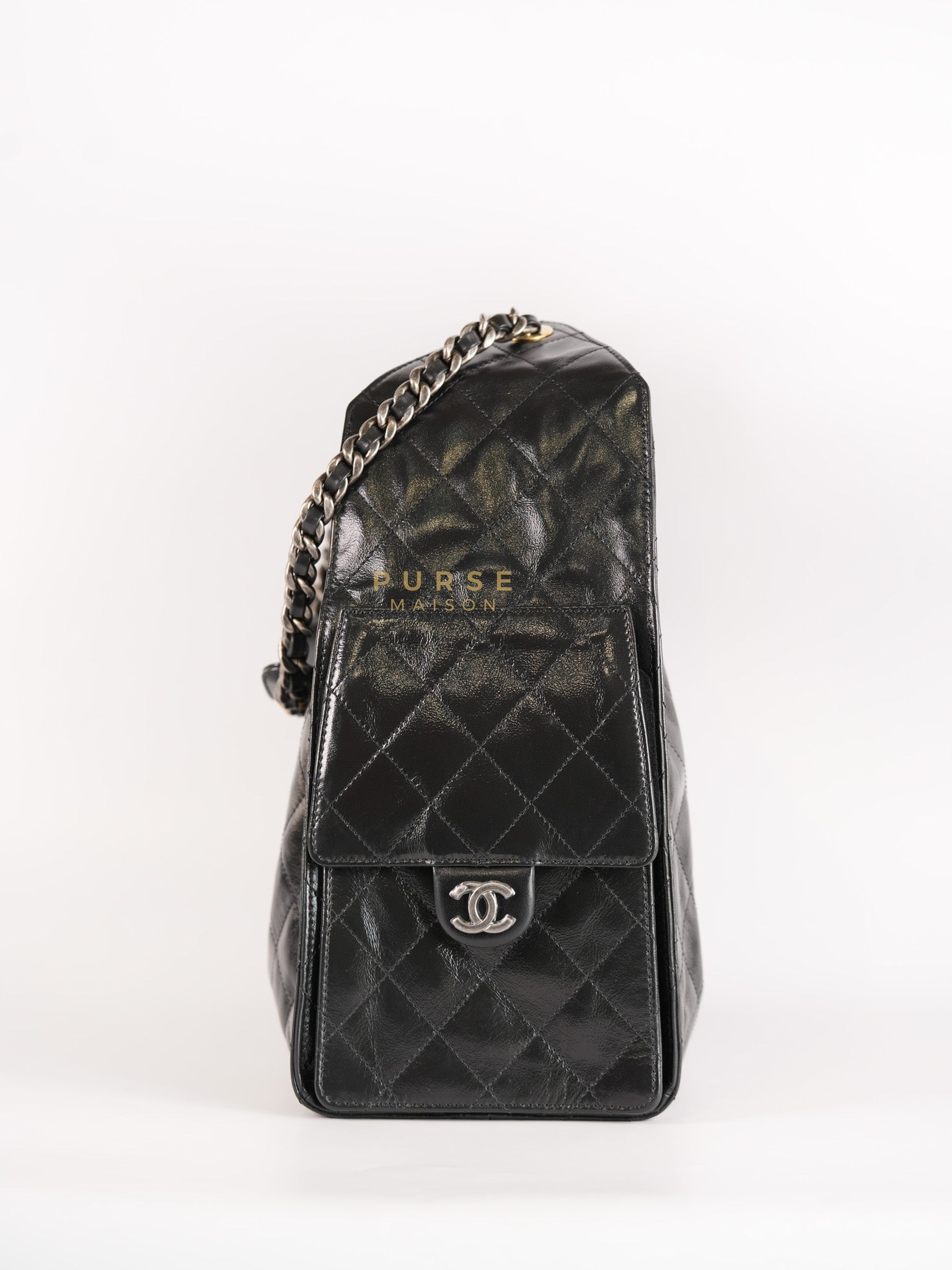 25 Medium in Black Glazed Calfskin Leather Mixed Hardware (Microchip) | Purse Maison Luxury Bags Shop