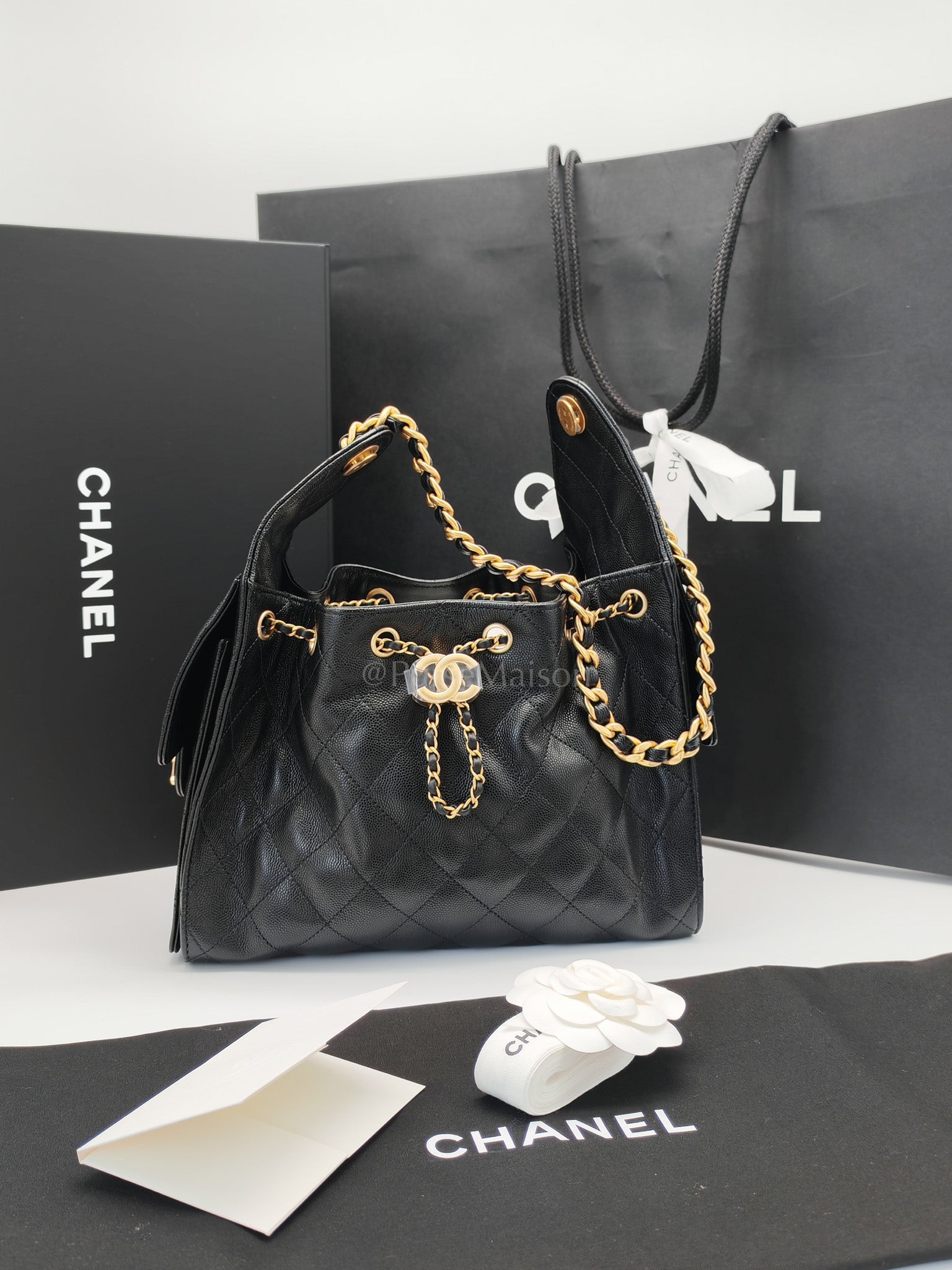 25 Small Black Caviar Leather in Aged Gold Hardware Microchip(HH****C1) | Purse Maison Luxury Bags Shop