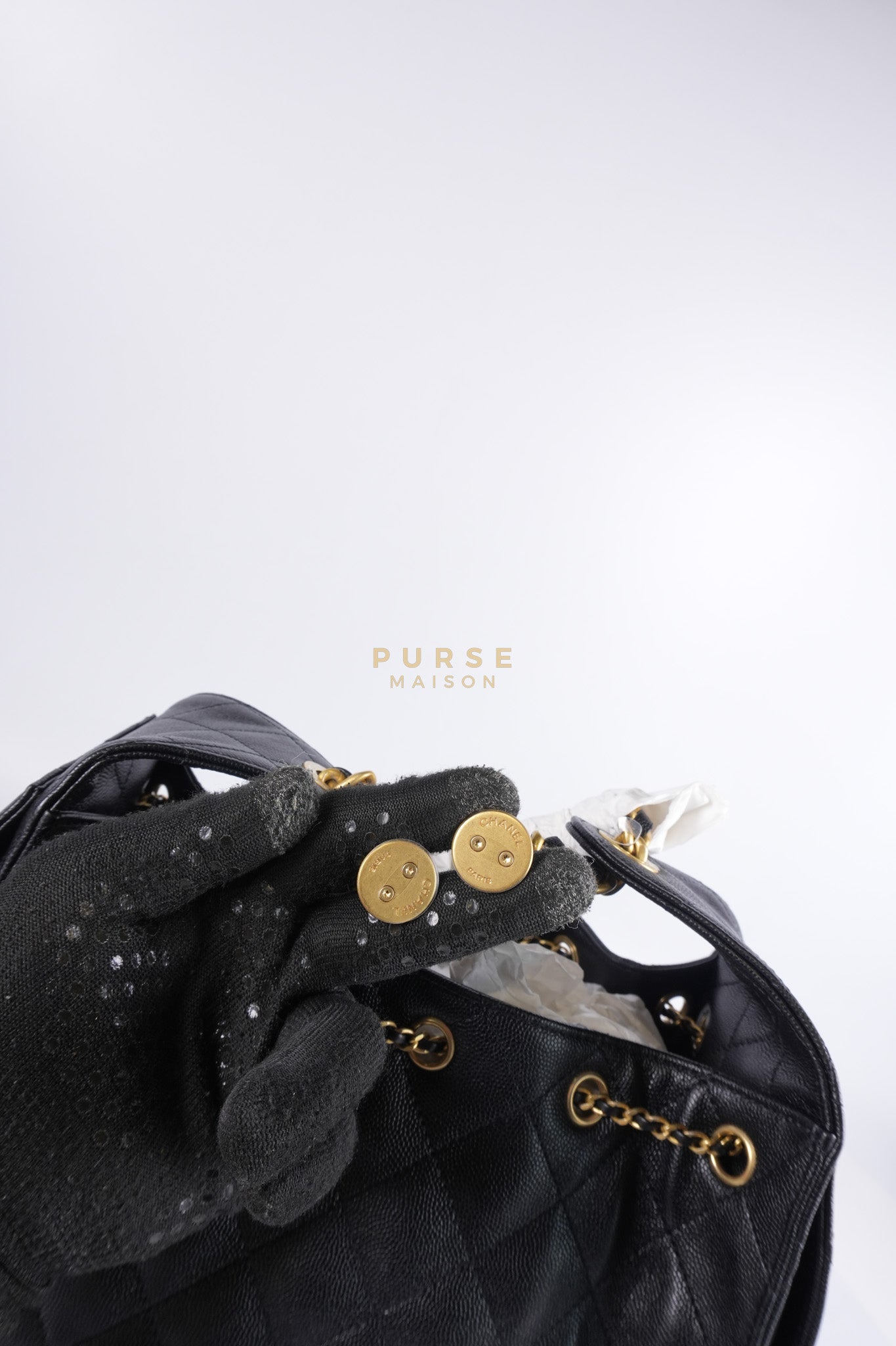 25 Small Black in Caviar Leather and Aged Gold Hardware (Microchip) | Purse Maison Luxury Bags Shop