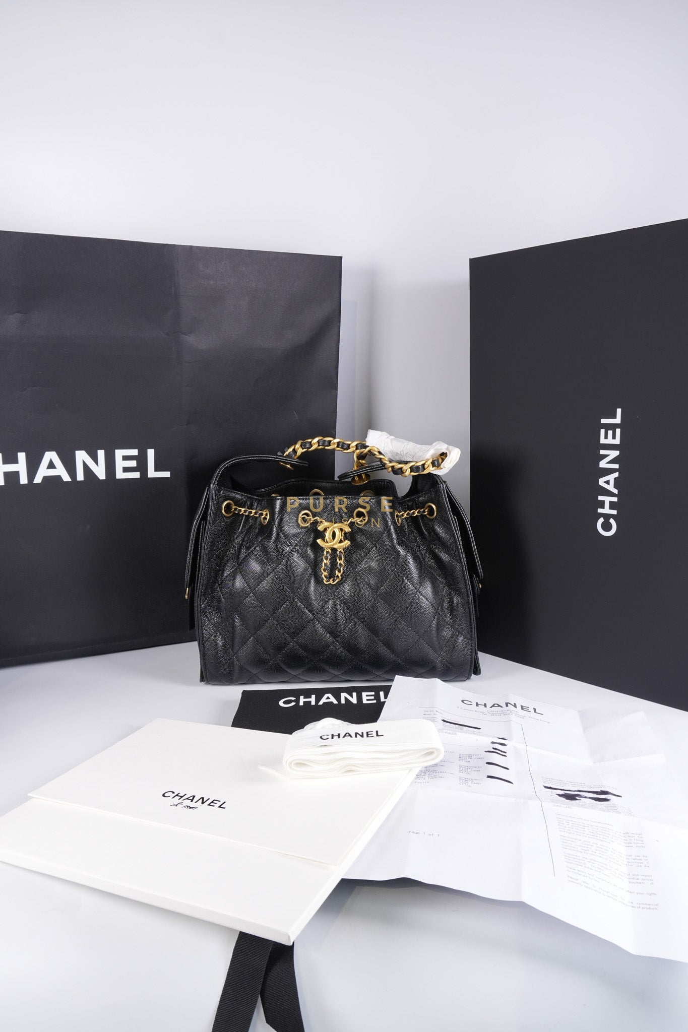 25 Small Black in Caviar Leather and Aged Gold Hardware (Microchip) | Purse Maison Luxury Bags Shop