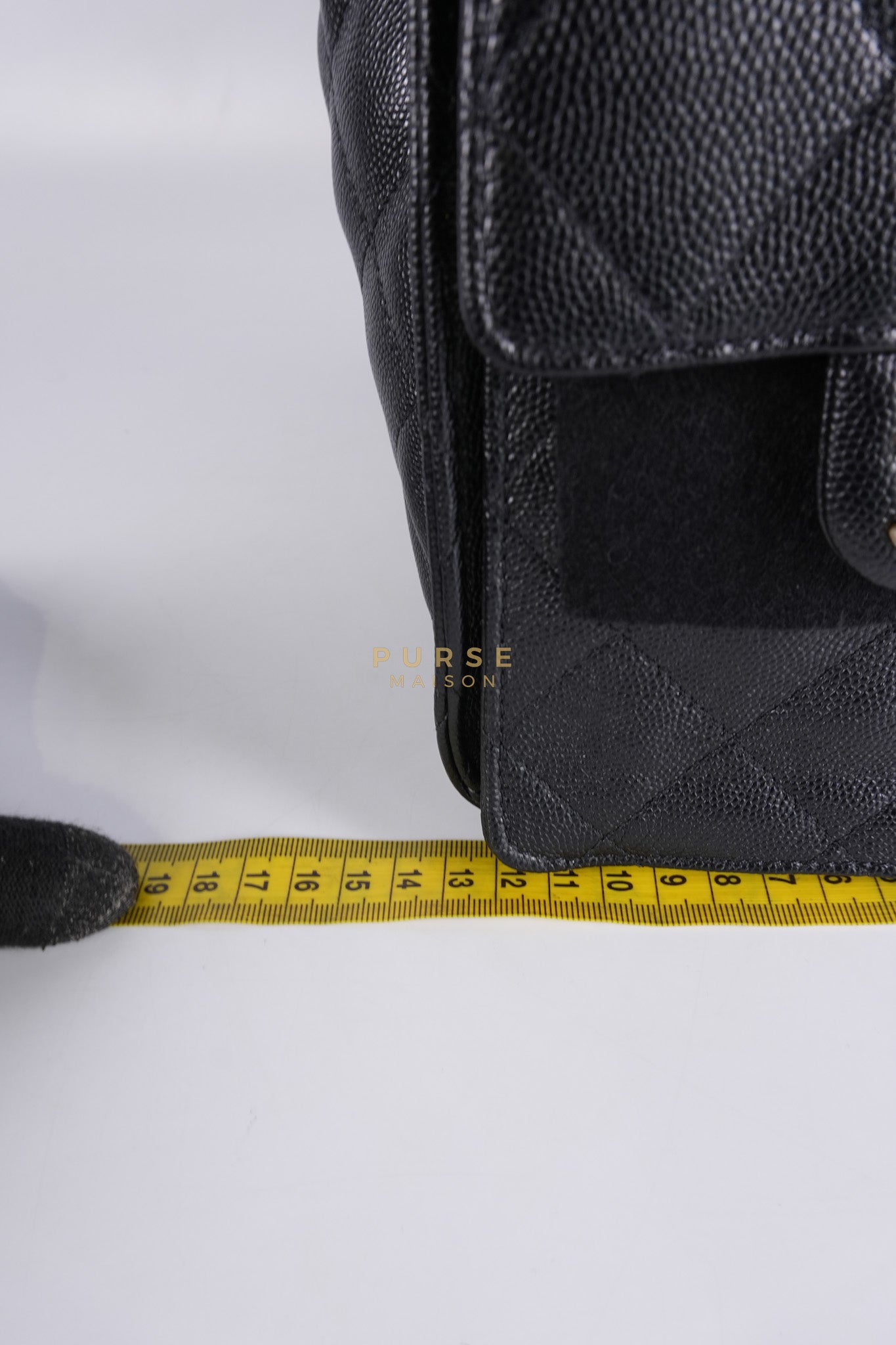 25 Small Black in Caviar Leather and Aged Gold Hardware (Microchip) | Purse Maison Luxury Bags Shop