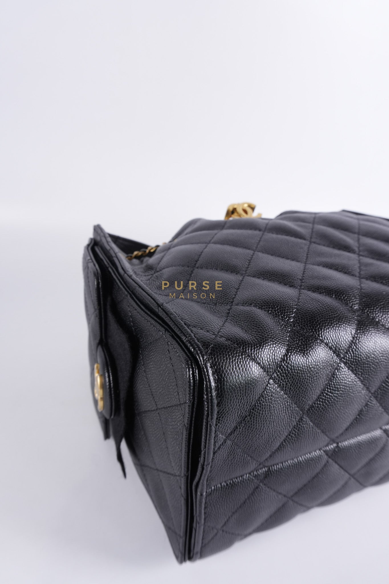 25 Small Black in Caviar Leather and Aged Gold Hardware (Microchip) | Purse Maison Luxury Bags Shop