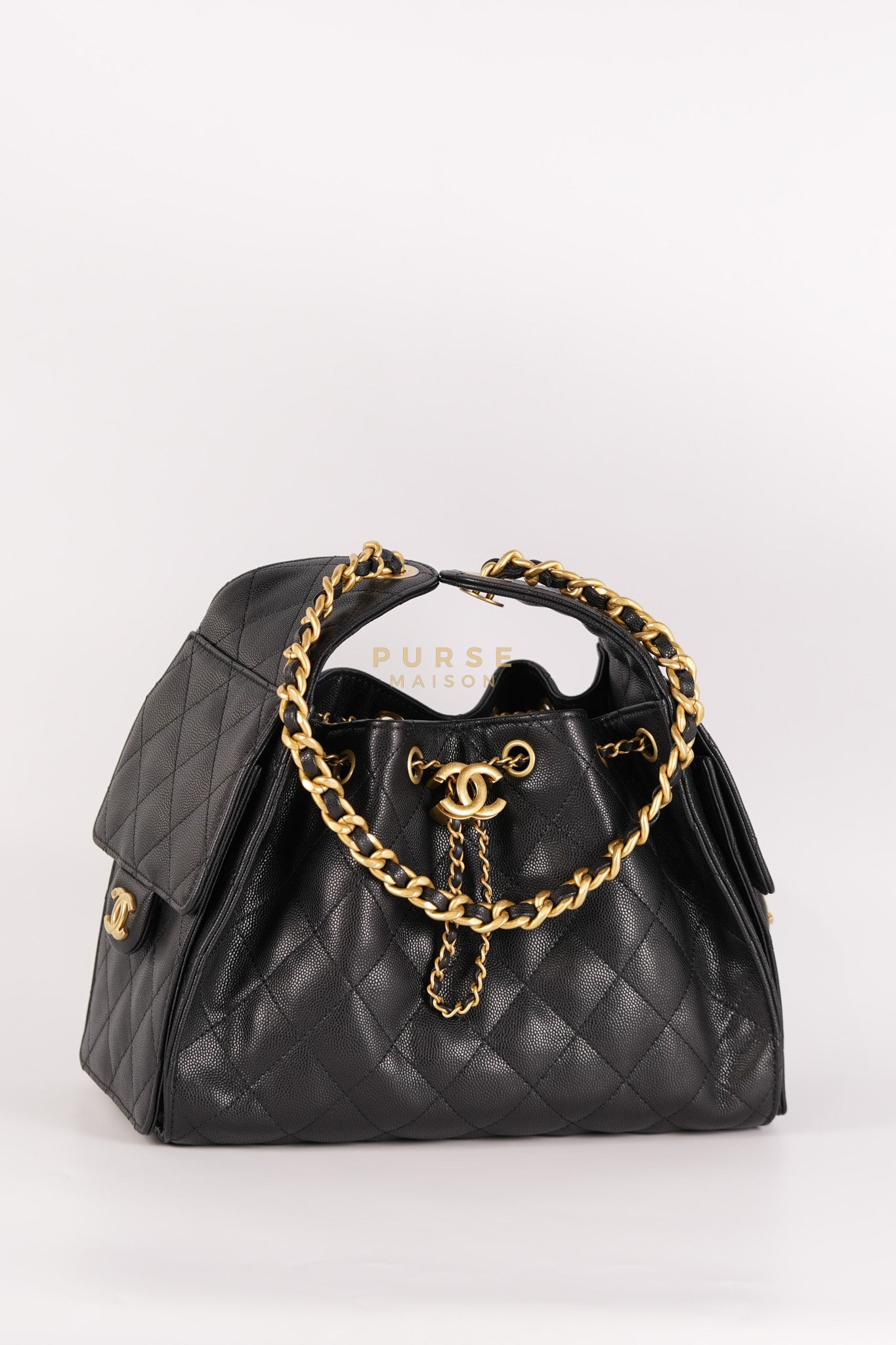 25 Small Hobo Tote Bag in Black Caviar Leather & Aged Gold Hardware (Microchip: E5****49) | Purse Maison Luxury Bags Shop