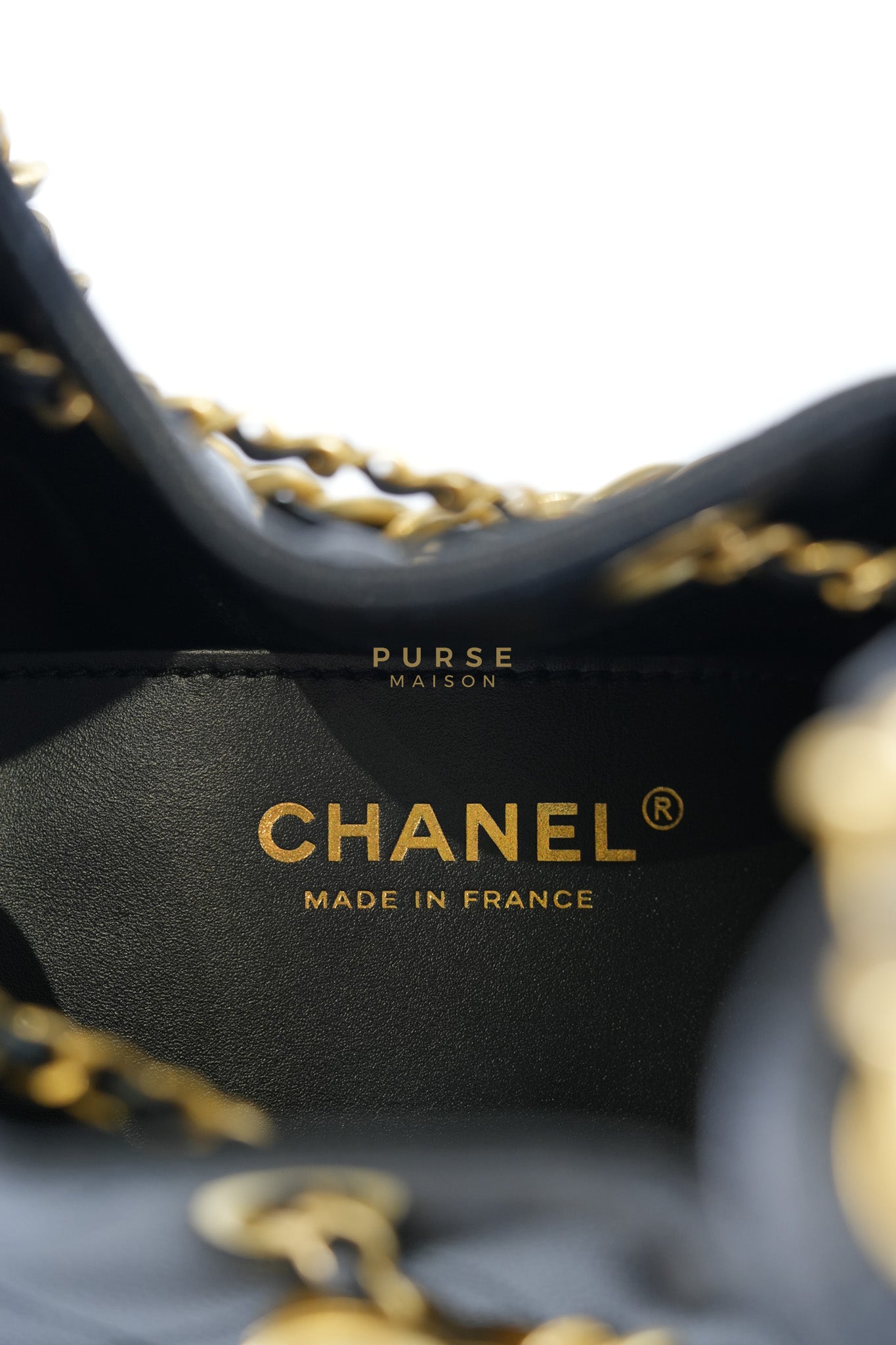 25 Small Hobo Tote Bag in Black Caviar Leather & Aged Gold Hardware (Microchip: E5****49) | Purse Maison Luxury Bags Shop