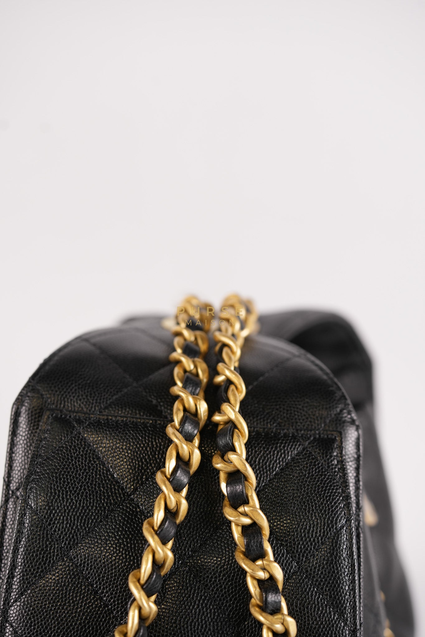 25 Small Hobo Tote Bag in Black Caviar Leather & Aged Gold Hardware Microchip (UA****03) | Purse Maison Luxury Bags Shop
