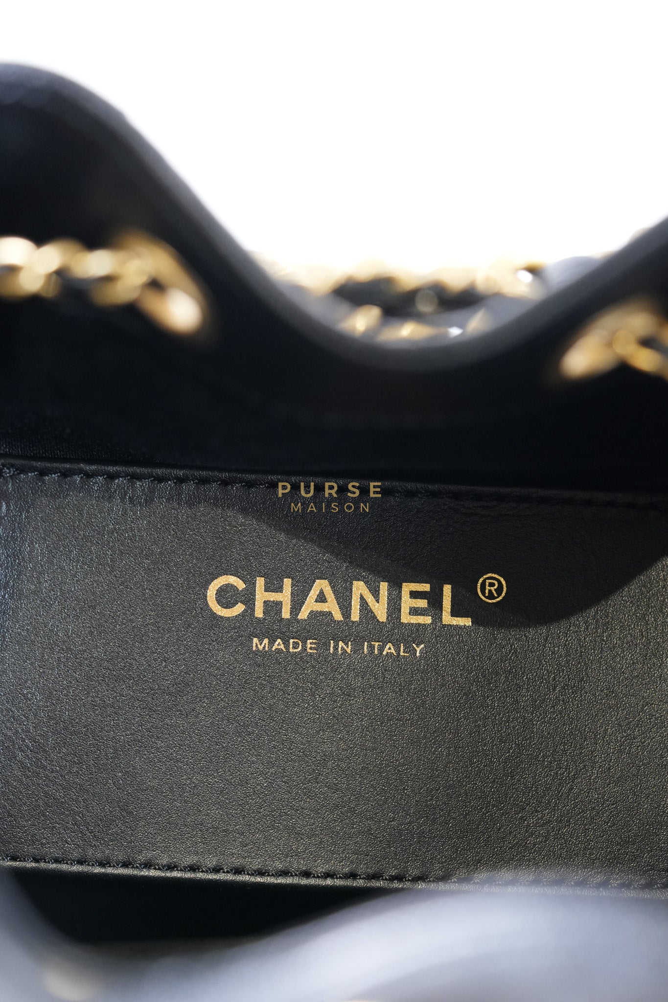 25 Small Hobo Tote Bag in Black Caviar Leather & Aged Gold Hardware Microchip (UA****03) | Purse Maison Luxury Bags Shop