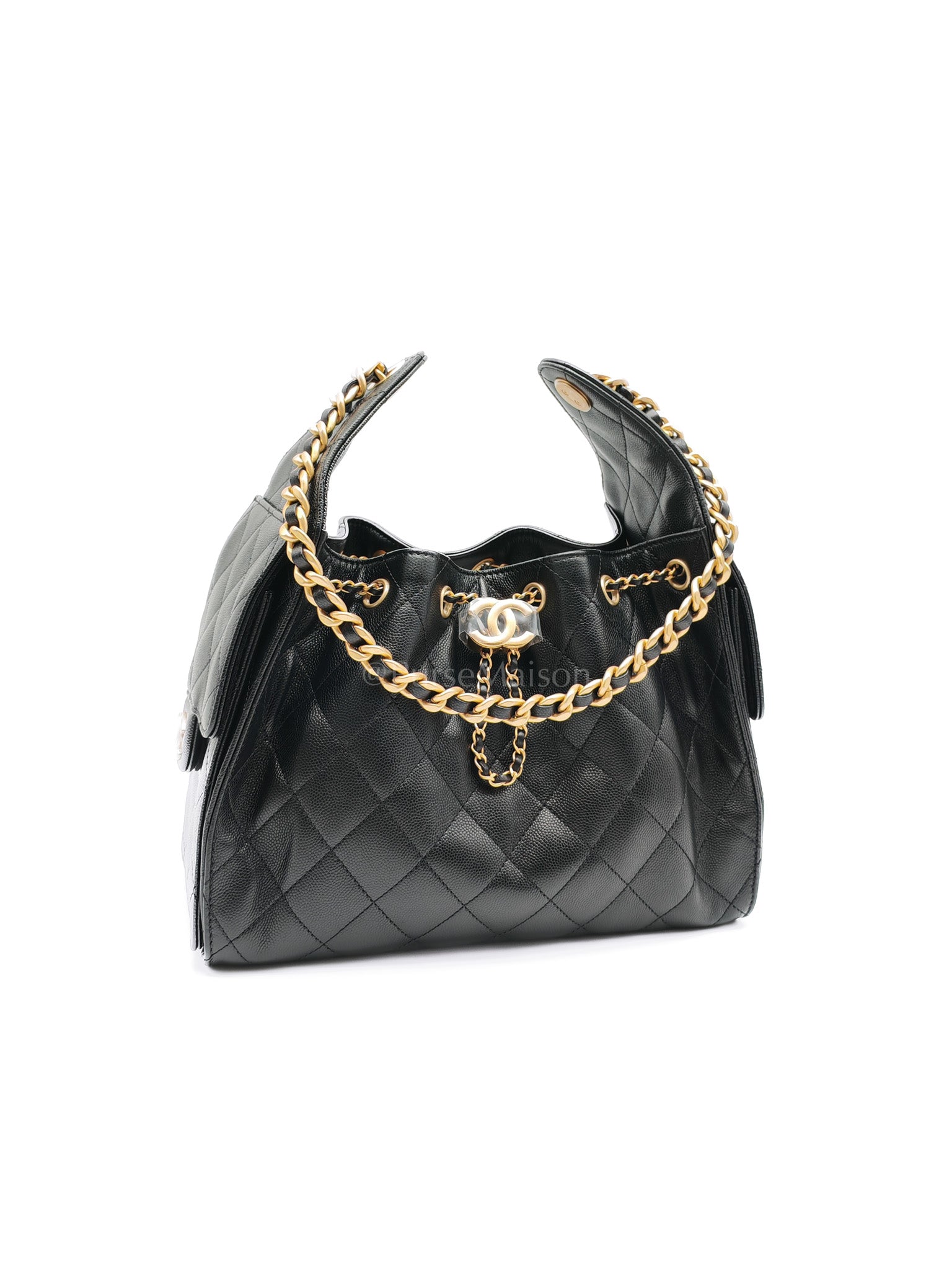 25 Small in Black Caviar Leather Aged Gold Hardware (Microchip) | Purse Maison Luxury Bags Shop