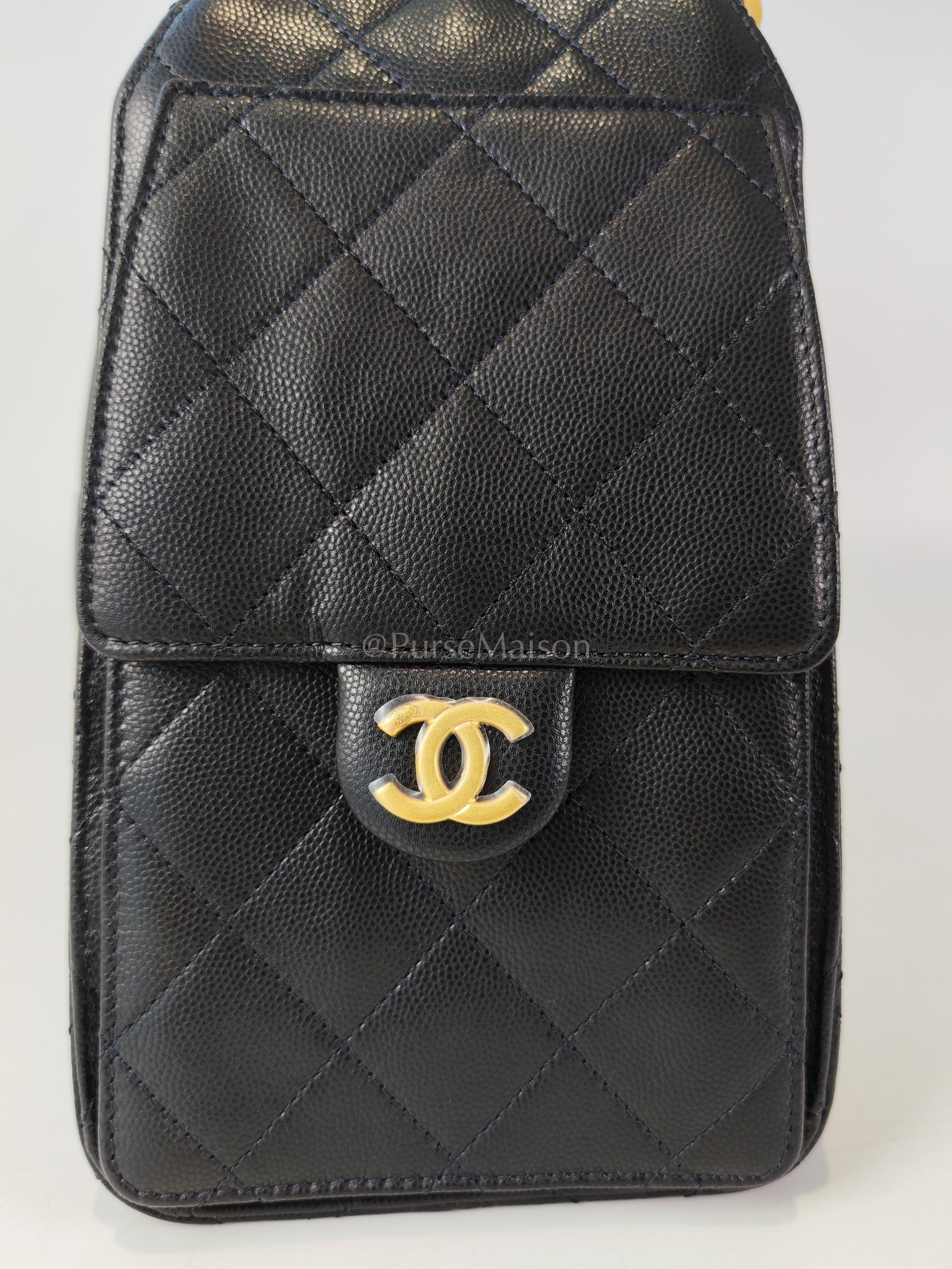 25 Small in Black Caviar Leather Aged Gold Hardware Microchip(K3****X4) | Purse Maison Luxury Bags Shop