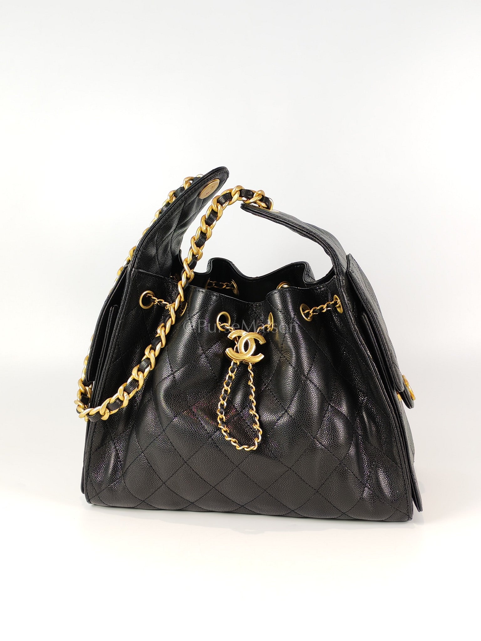 25 Small in Black Caviar Leather Aged Gold Hardware Microchip(K3****X4) | Purse Maison Luxury Bags Shop