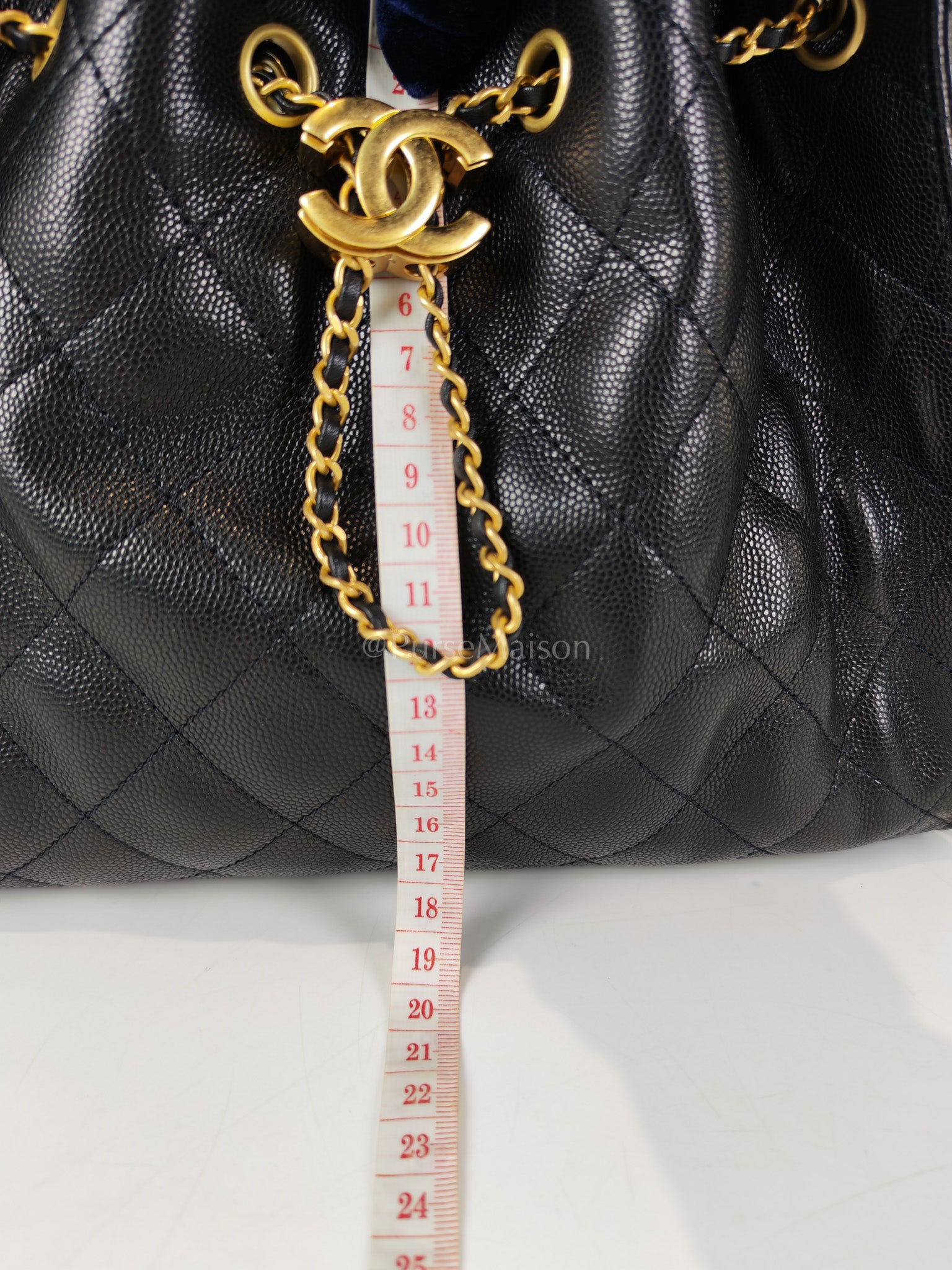 25 Small in Black Caviar Leather Aged Gold Hardware Microchip(K3****X4) | Purse Maison Luxury Bags Shop