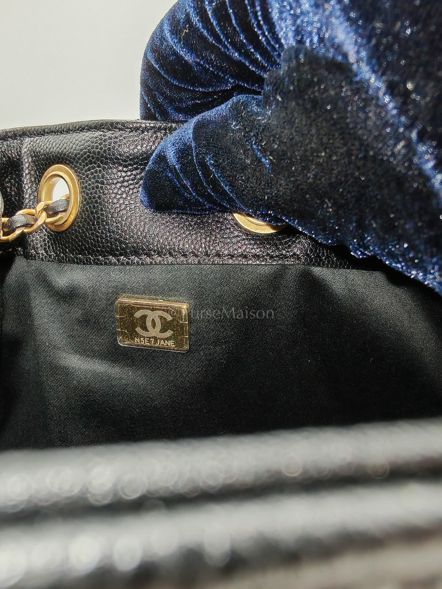 25 Small in Black Caviar Leather Aged Gold Hardware Microchip(N5****NE) | Purse Maison Luxury Bags Shop