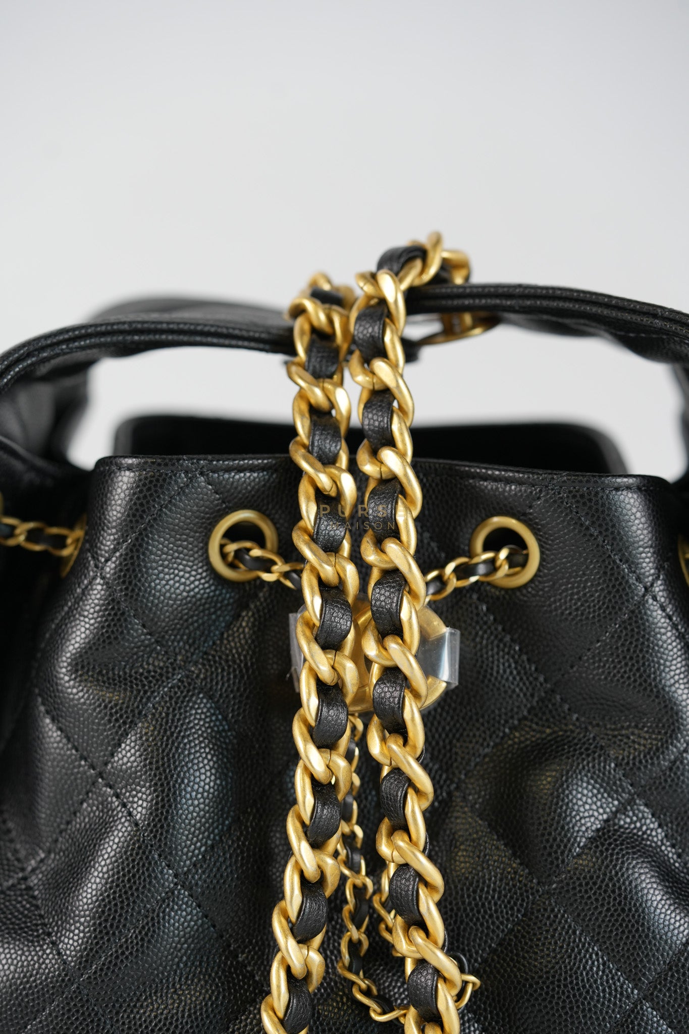 25 Small in Black Caviar Leather and Aged Gold Hardwar (Microchip) | Purse Maison Luxury Bags Shop