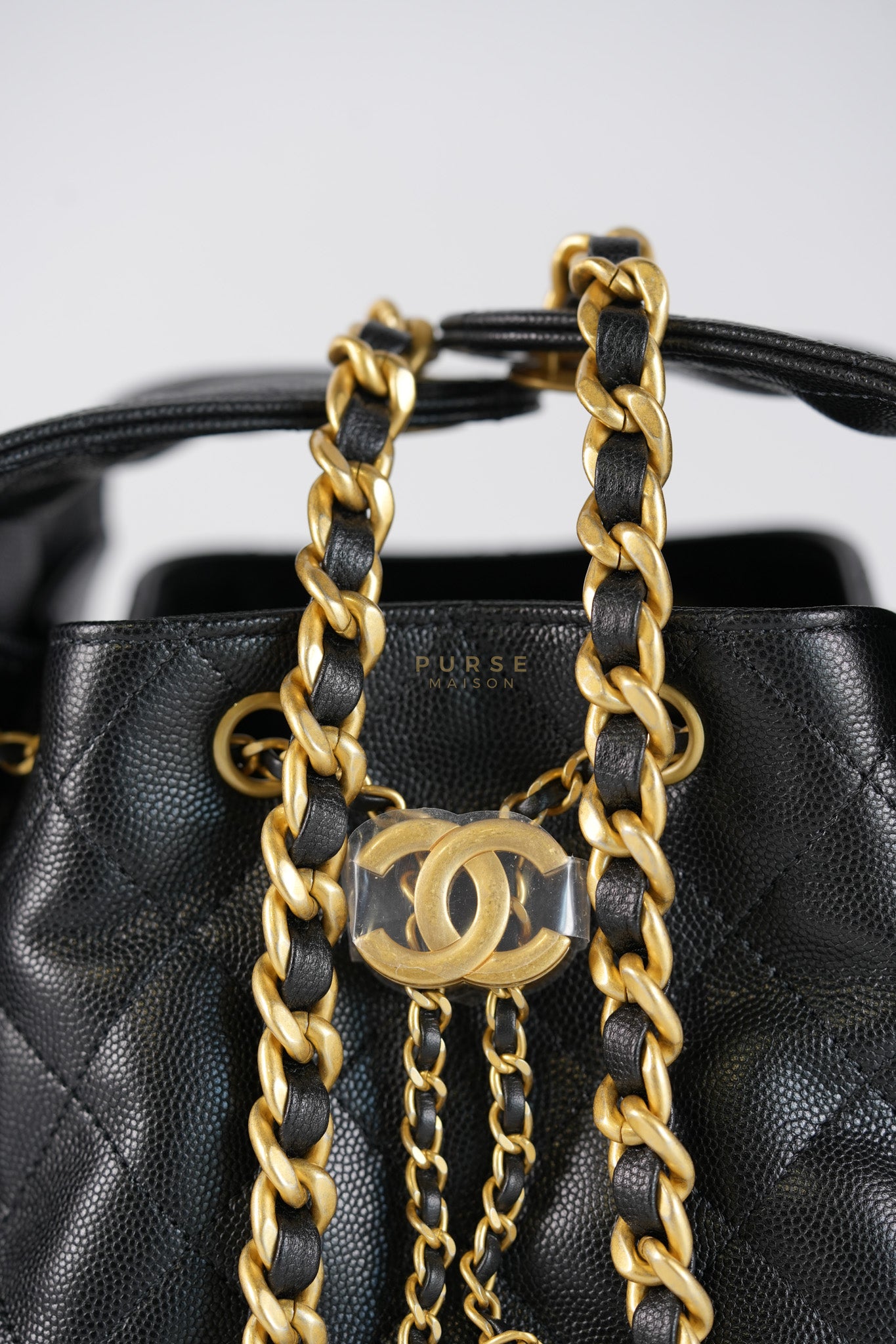 25 Small in Black Caviar Leather and Aged Gold Hardwar (Microchip) | Purse Maison Luxury Bags Shop