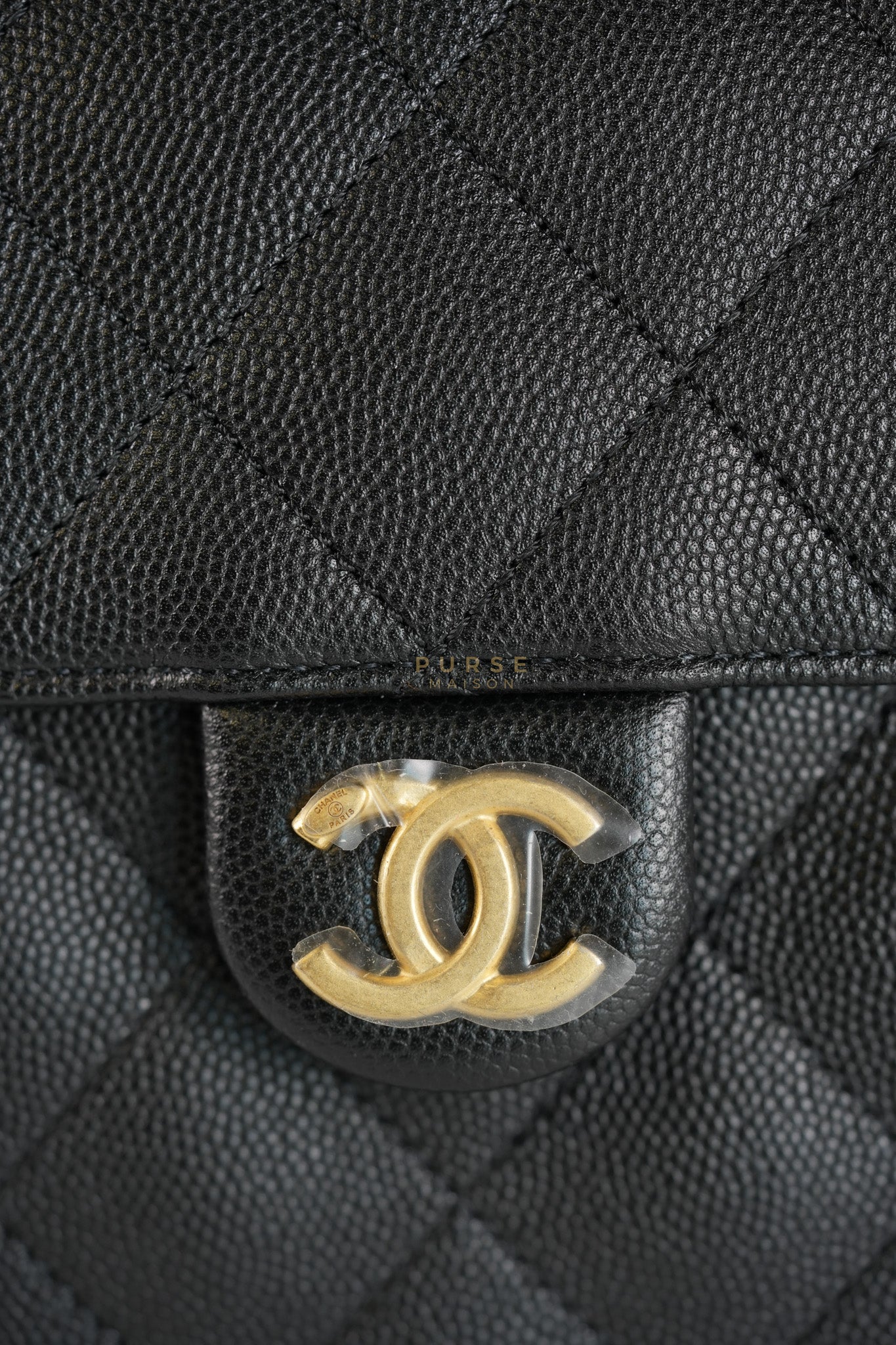 25 Small in Black Caviar Leather and Aged Gold Hardwar (Microchip) | Purse Maison Luxury Bags Shop