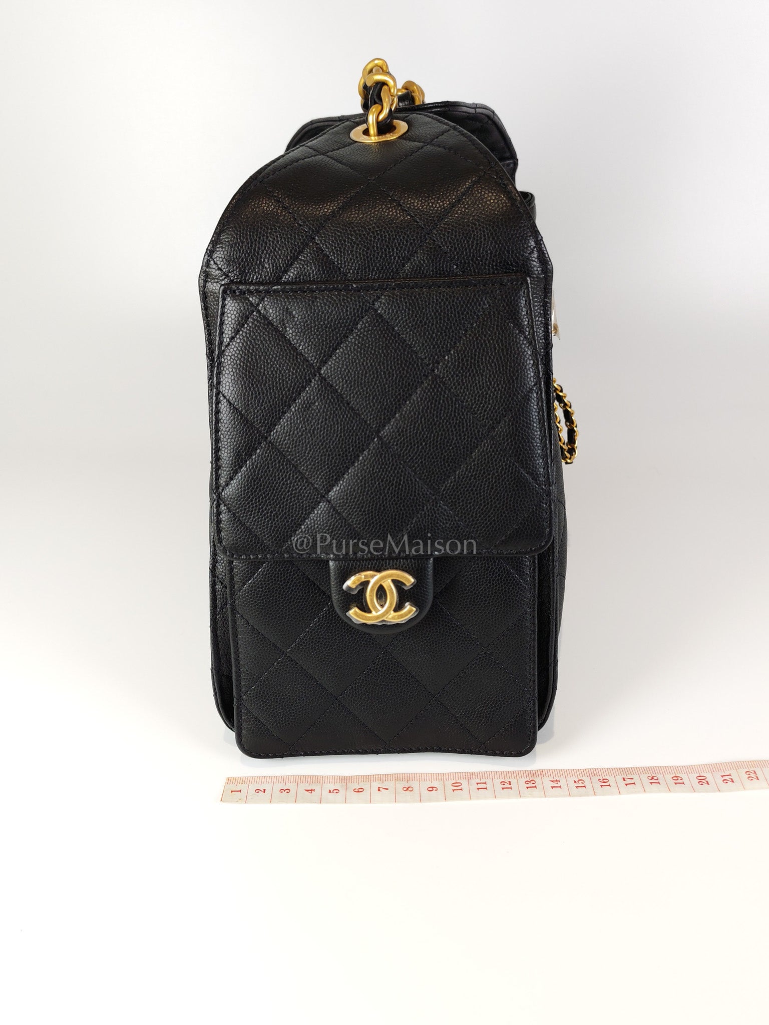 25 Small in Black Caviar Leather and Aged Gold Hardware (Microchip) | Purse Maison Luxury Bags Shop