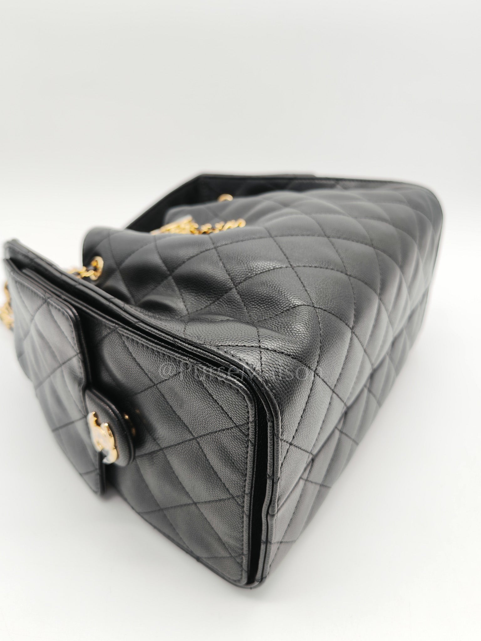 25 Small in Black Caviar Leather and Shiny Gold Hardware (Microchip) | Purse Maison Luxury Bags Shop