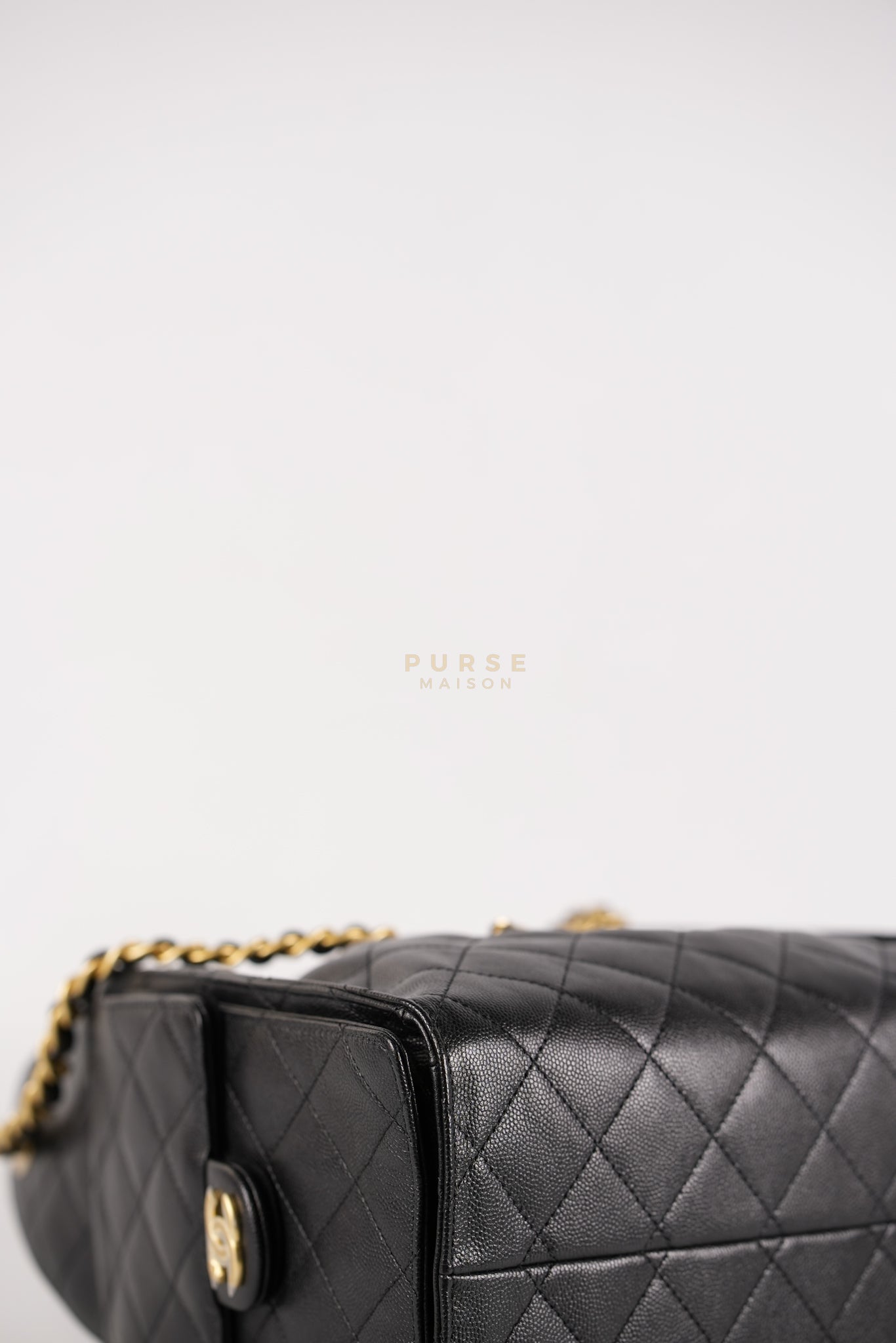 25 Small In Black in Caviar Leather and Aged Gold Hardware (Microchip) | Purse Maison Luxury Bags Shop